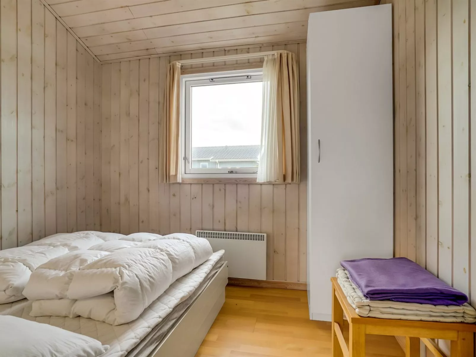 "Gilbert" - 96m from the sea-Binnen