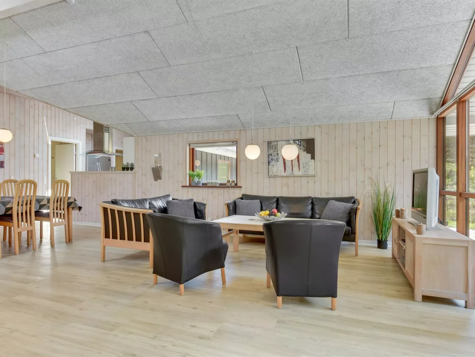 "Jonas" - 2.4km from the sea-Binnen