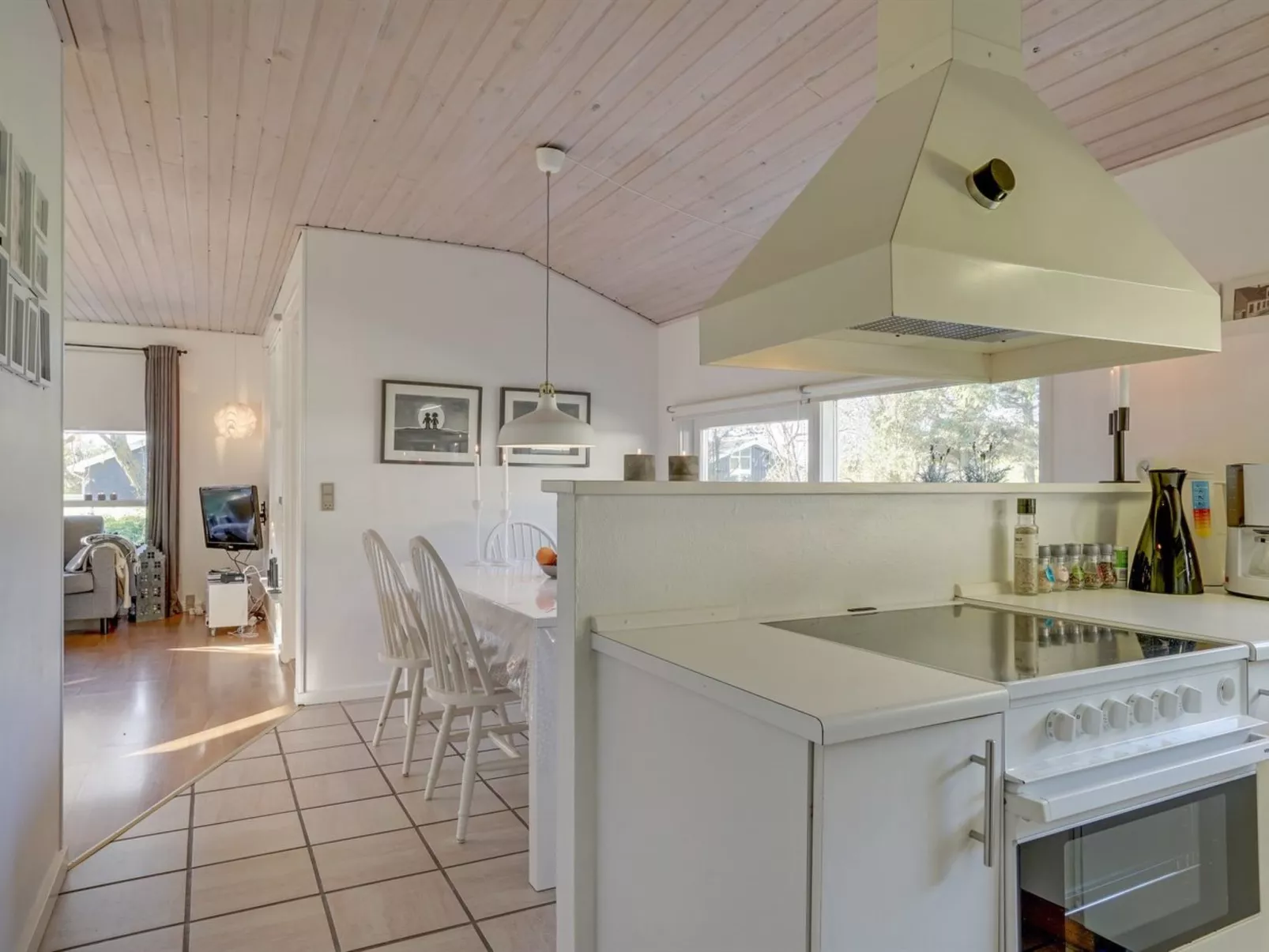 "Anella" - 1.4km from the sea-Binnen