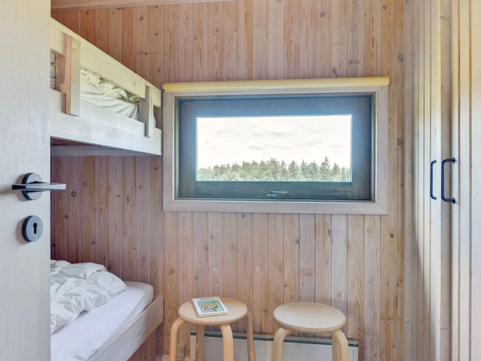 "Aiva" - 1.5km from the sea-Binnen