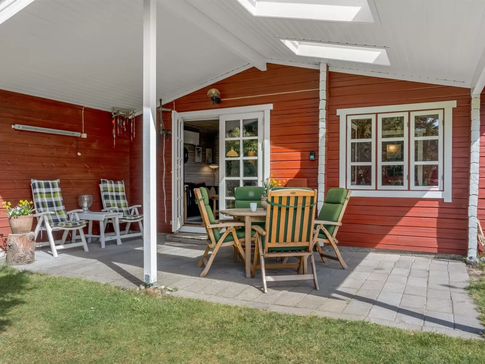 "Berit" - 700m from the sea-Buiten