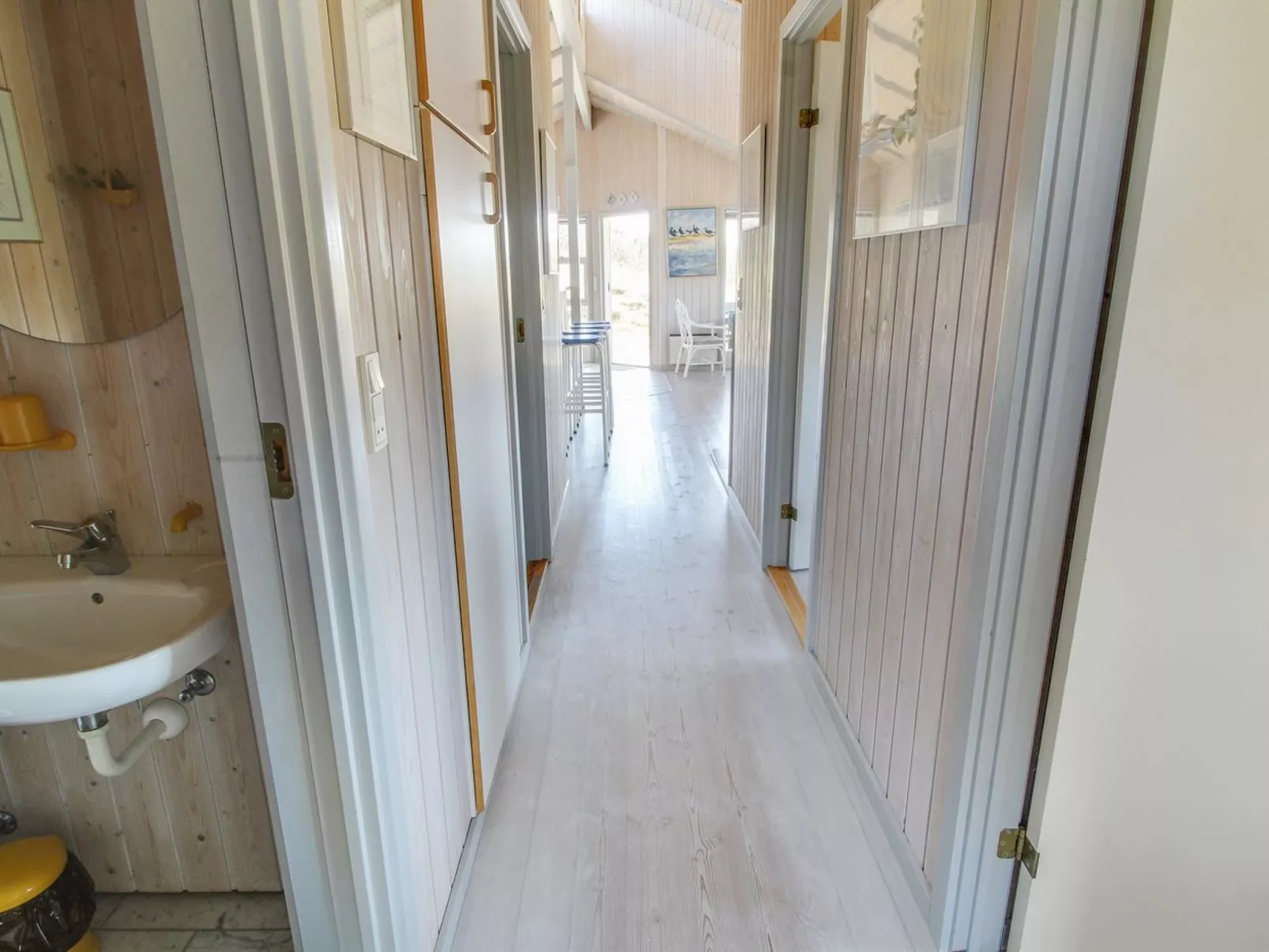 "Wikar" - 50m from the sea-Binnen