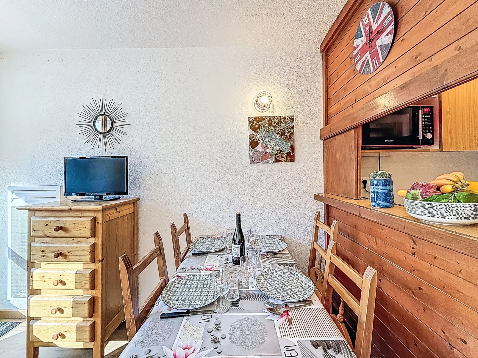 Rond Point des Pistes (Val Claret)-Binnen