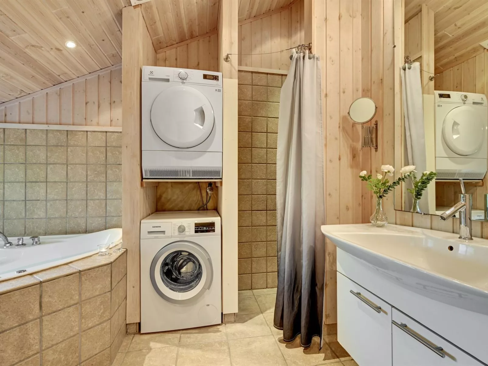 "Gustine" - 300m from the sea-Binnen