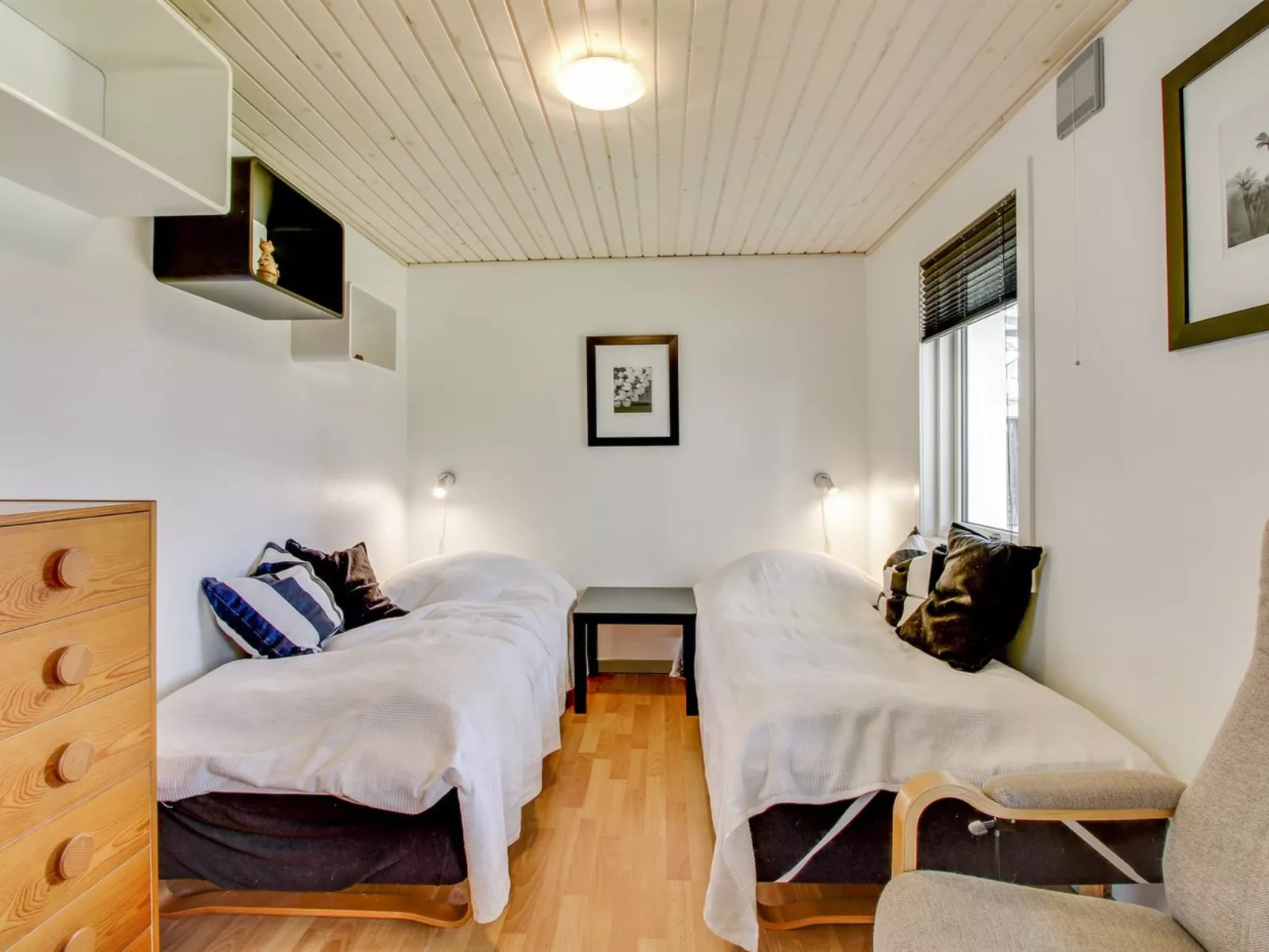 "Sora" - 2km from the sea-Binnen