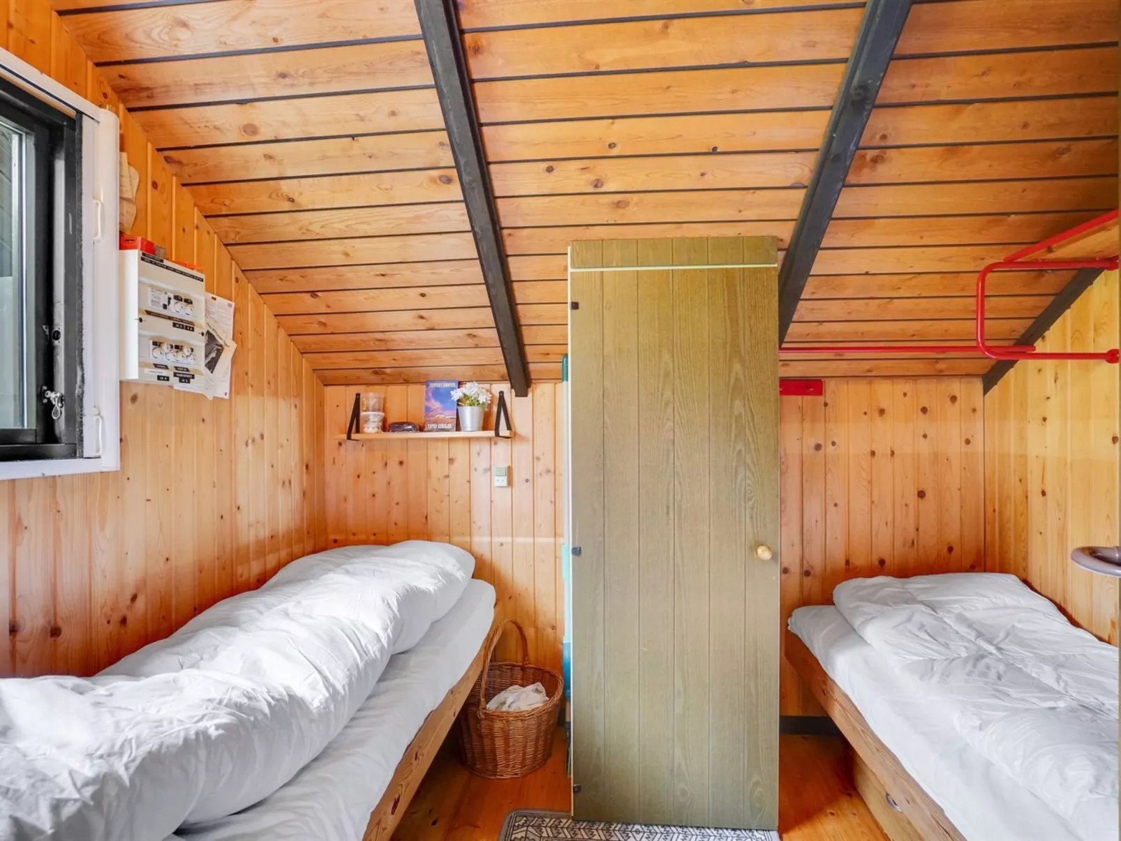 "Tenho" - 4.4km from the sea-Binnen