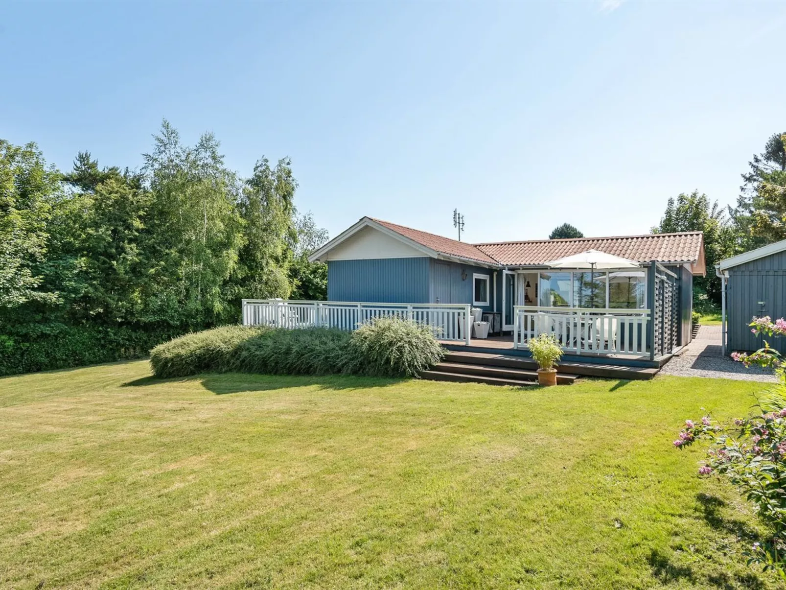 "Lillan" - 250m from the sea-Buiten