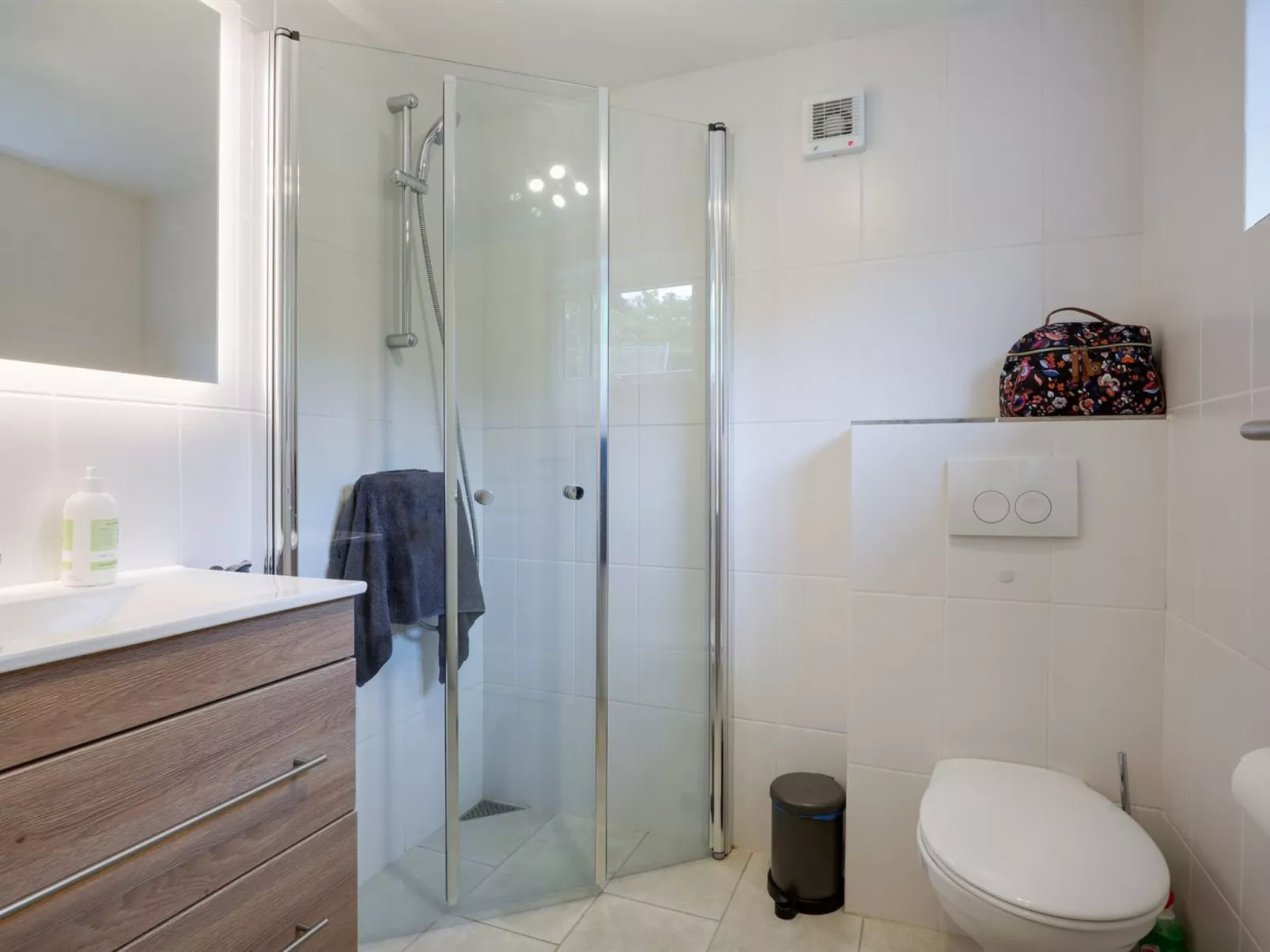 "Anemette" - 100m from the sea-Binnen