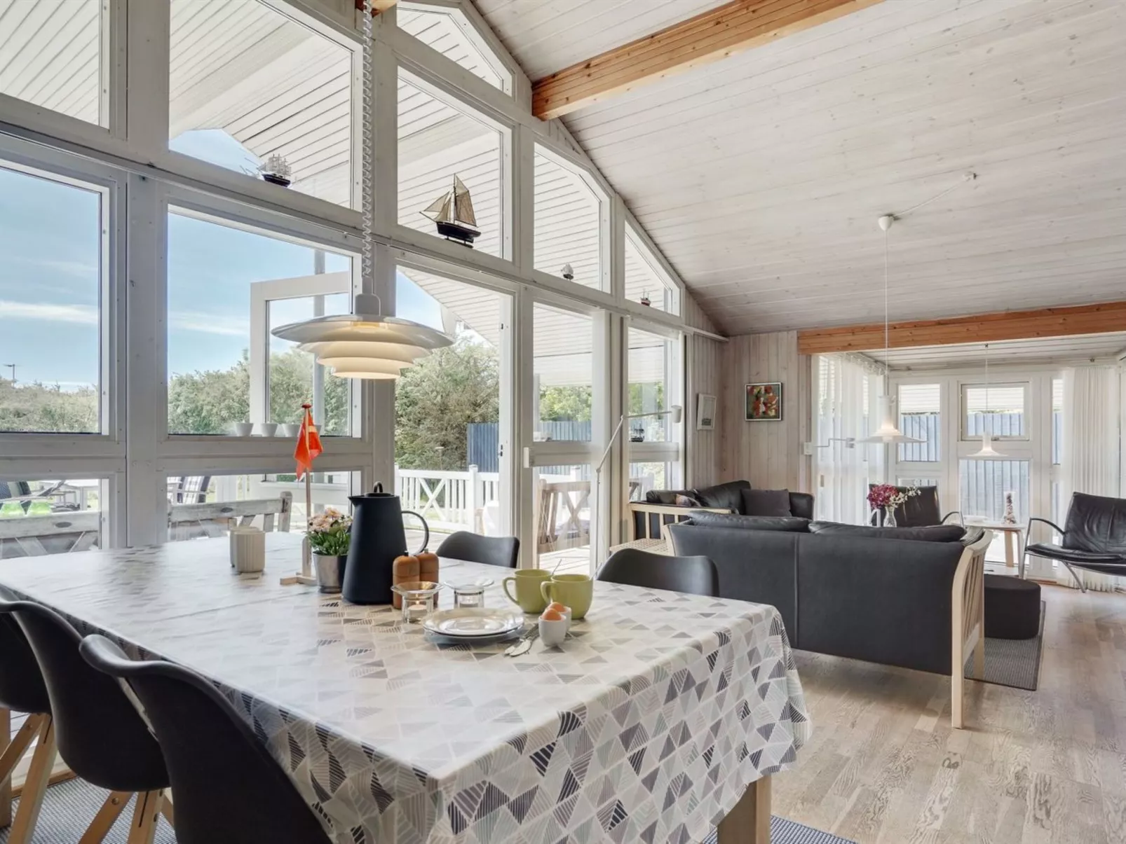 "Sonke" - 500m from the sea-Binnen