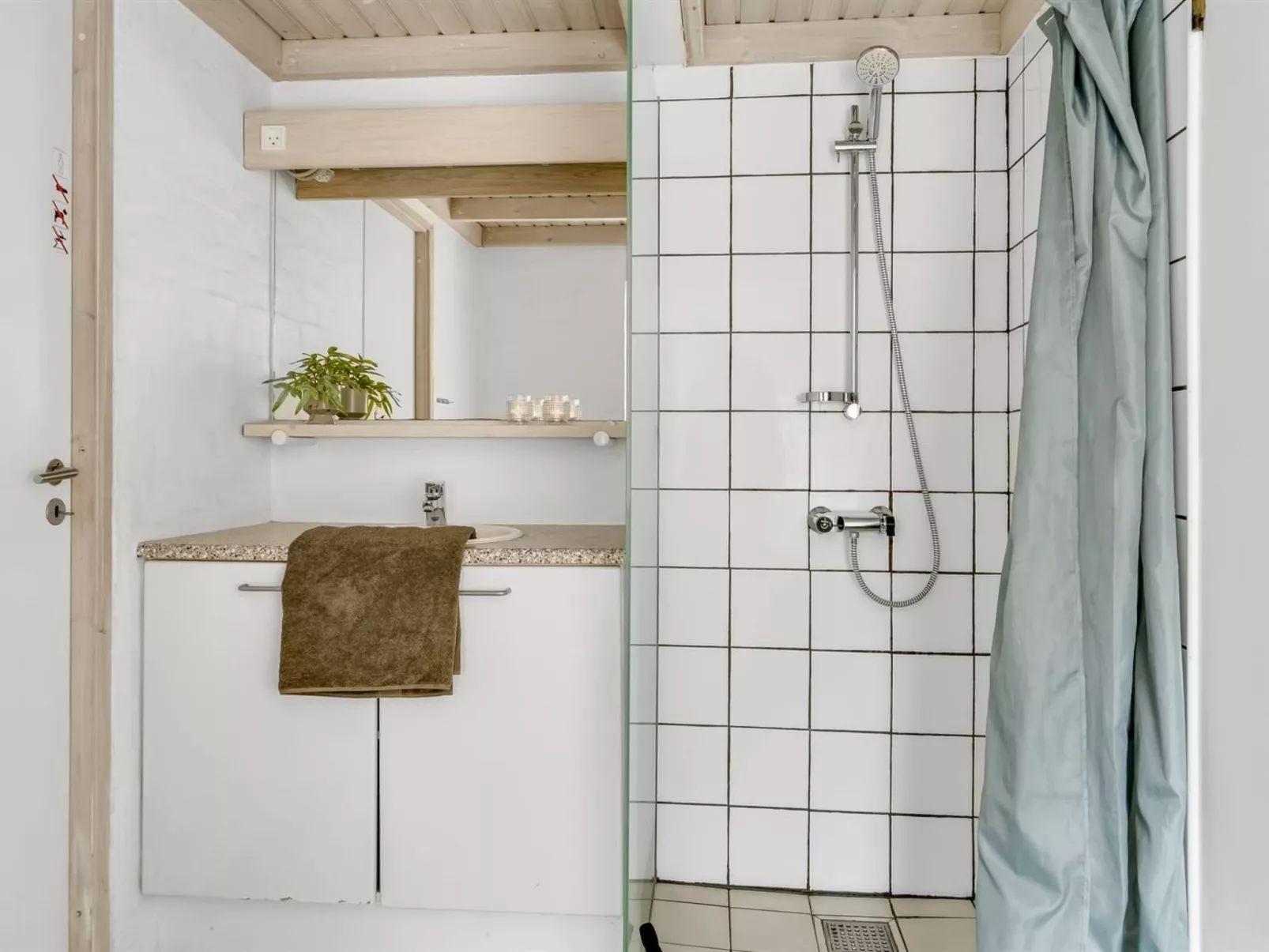 "Aponi" - 400m from the sea-Binnen