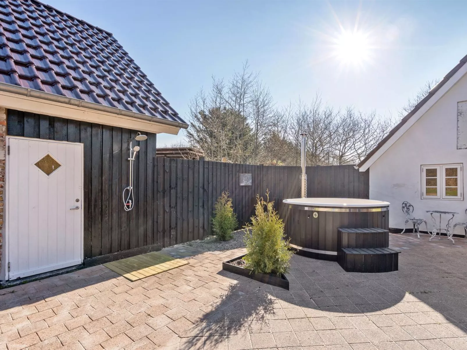 "Malene" - 700m to the fjord-Buiten