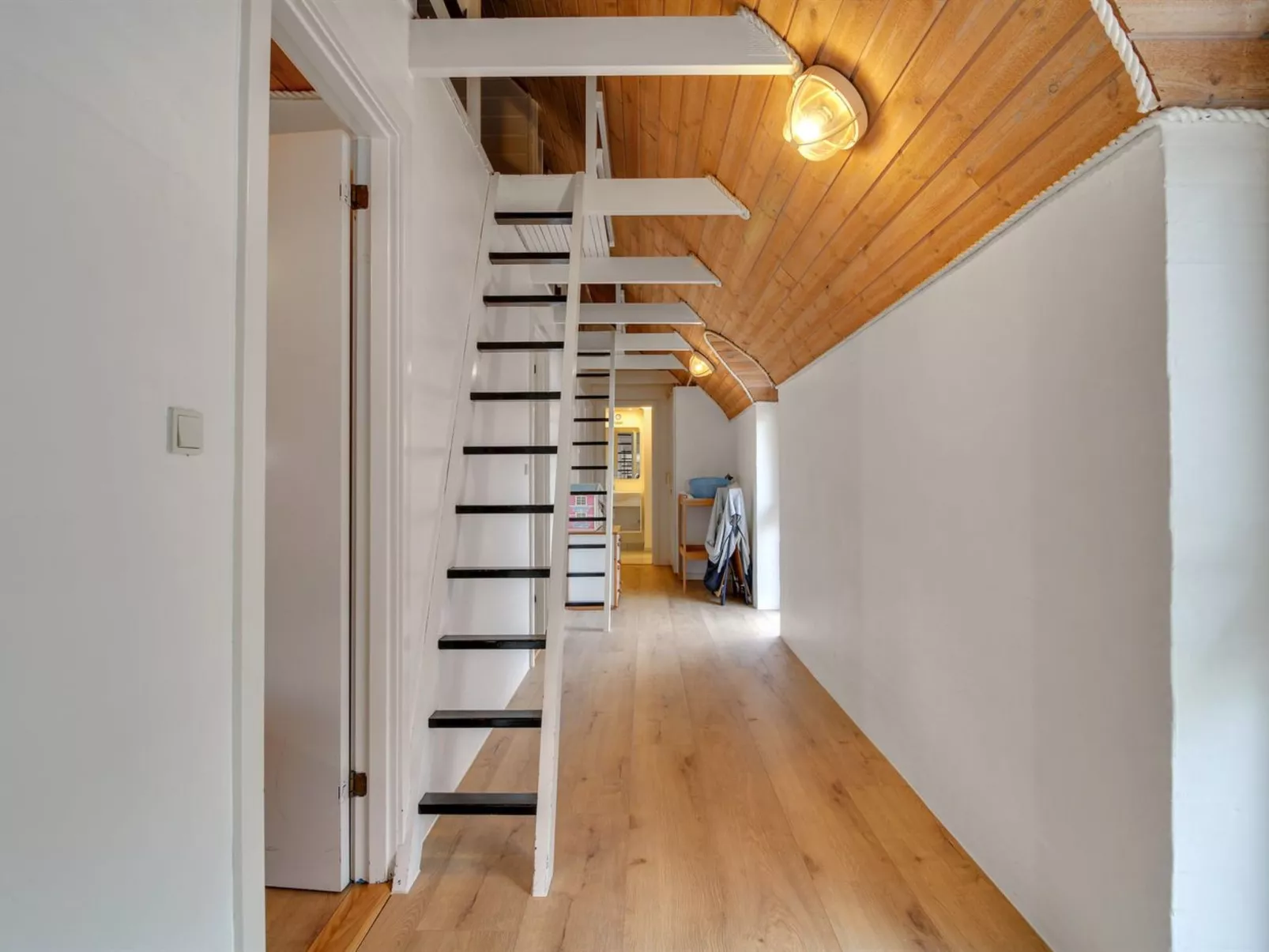 "Alexia" - 300m from the sea-Binnen