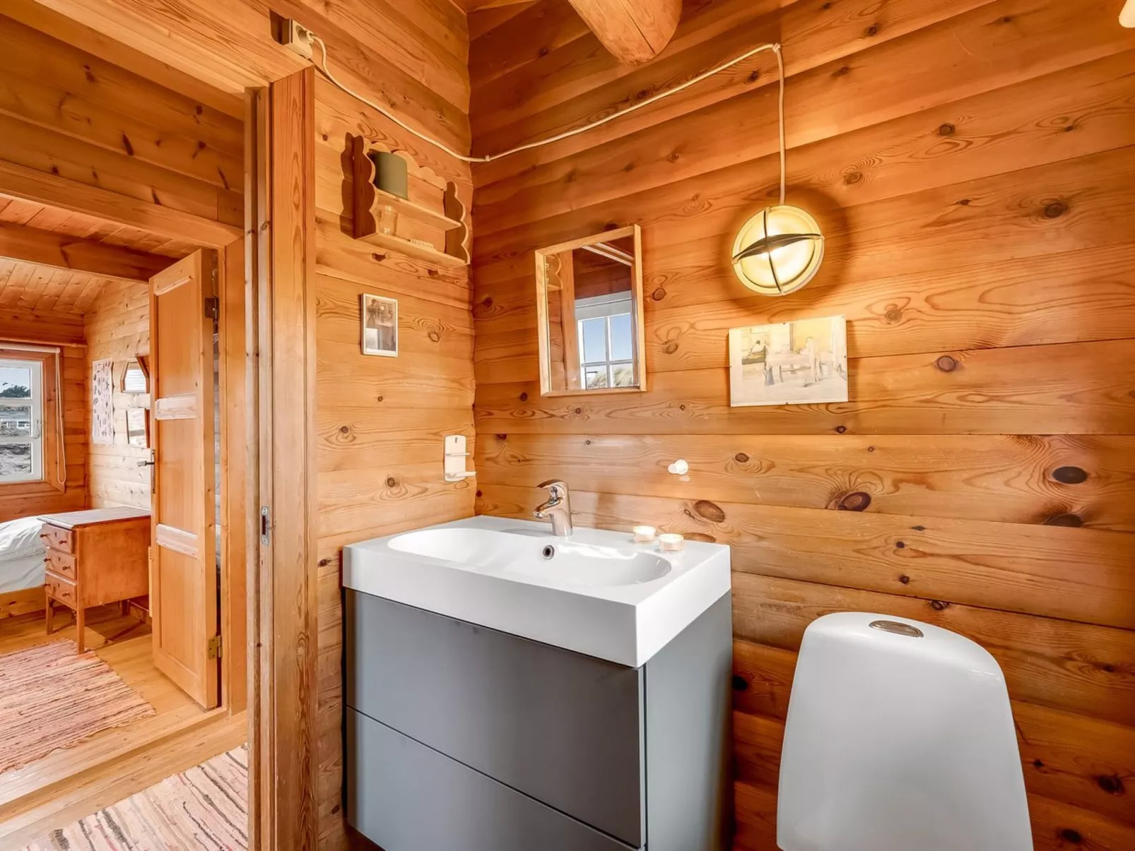 "Herfrith" -  from the sea-Binnen