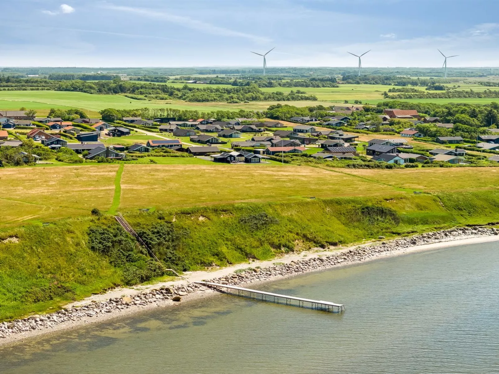 "Samuil" - 300m to the fjord-Buiten