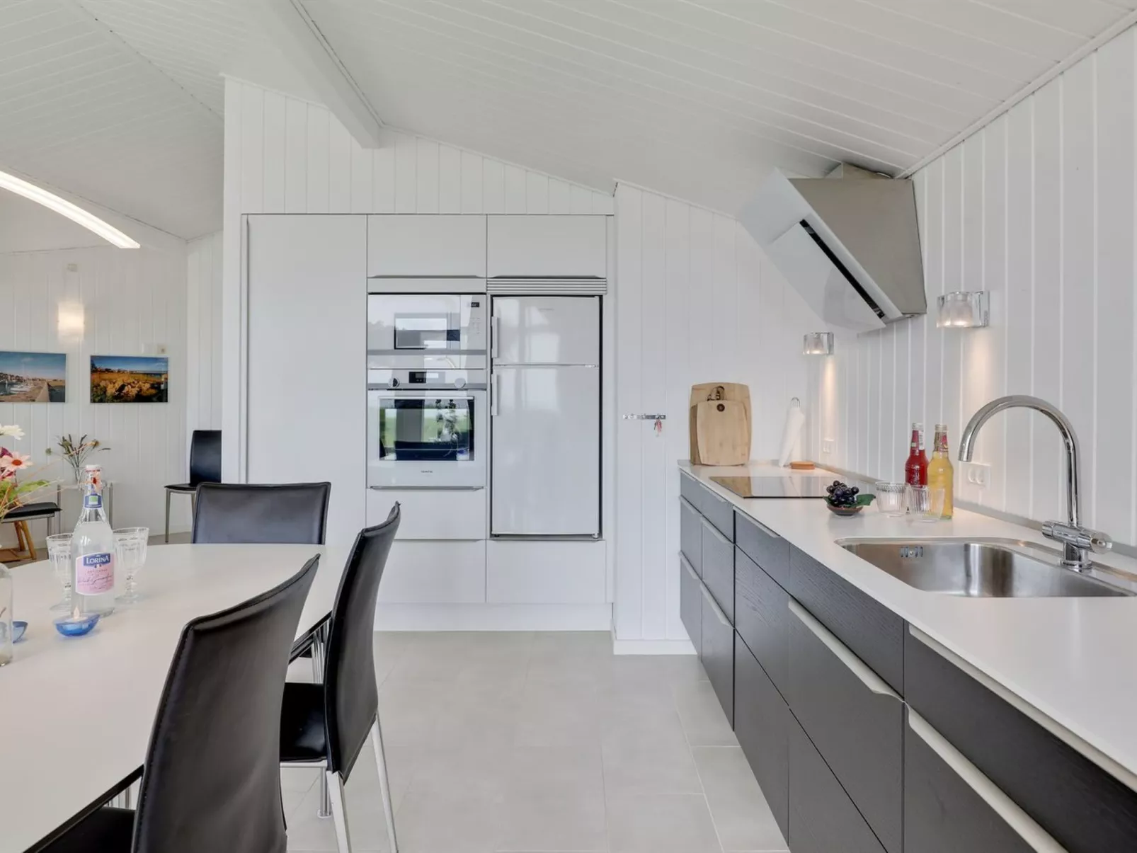 "Botolphus" - 20m from the sea-Binnen