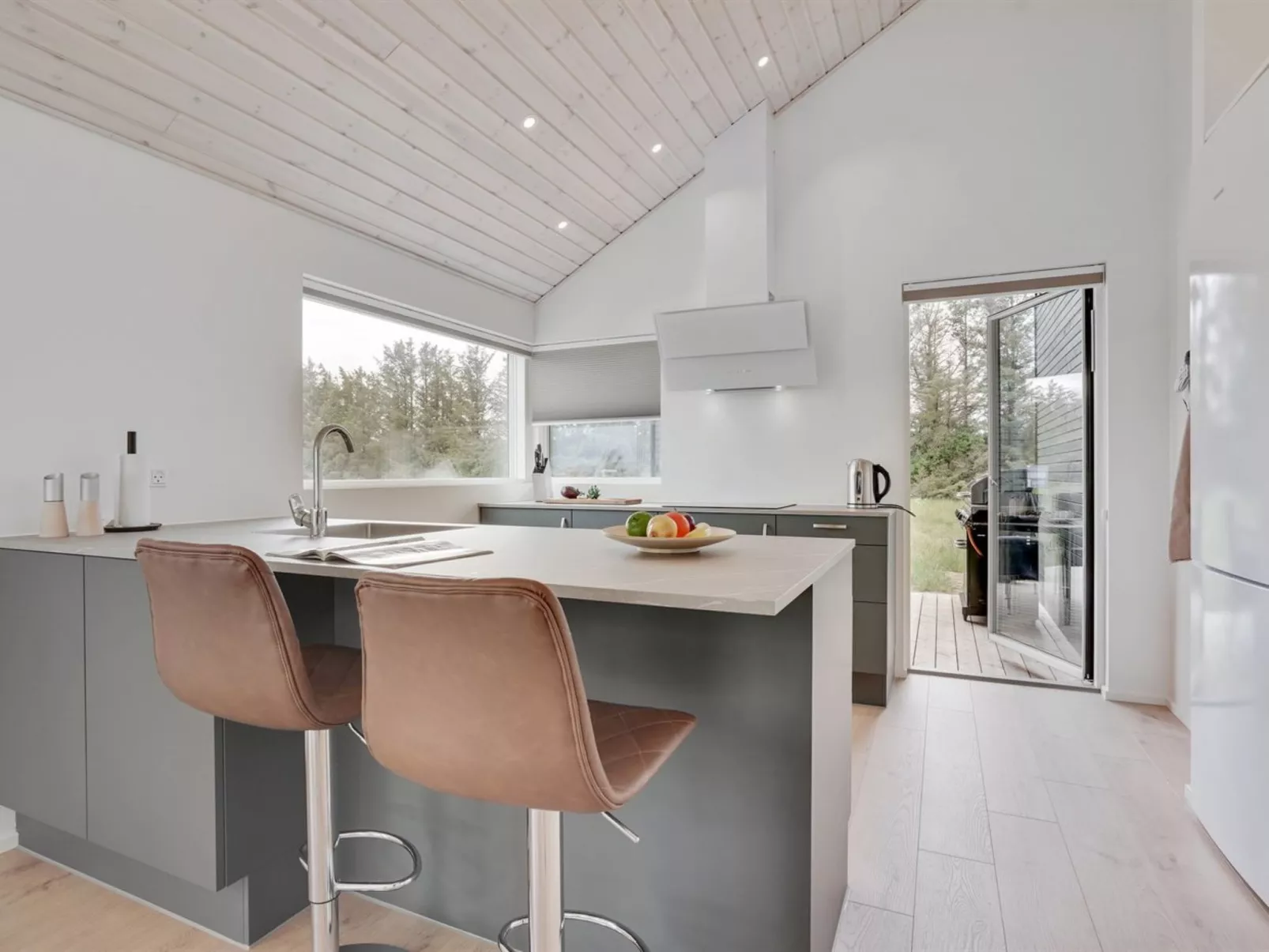 "Arlina" - 1.5km from the sea-Binnen