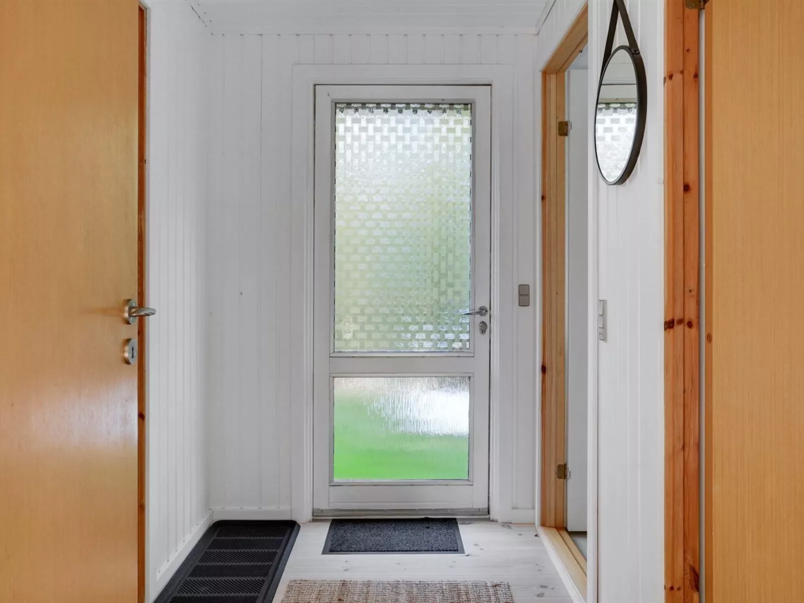 "Skjold" - 600m from the sea-Binnen