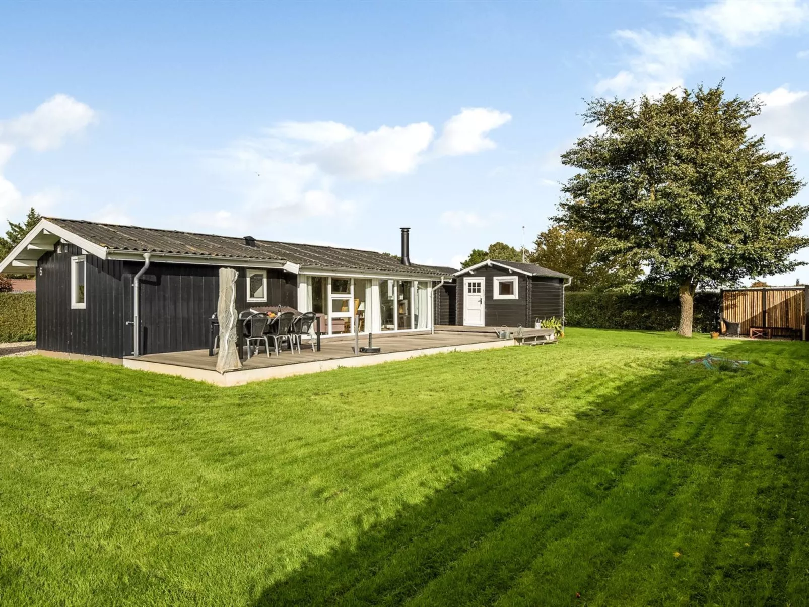 "Florina" - 700m from the sea-Buiten