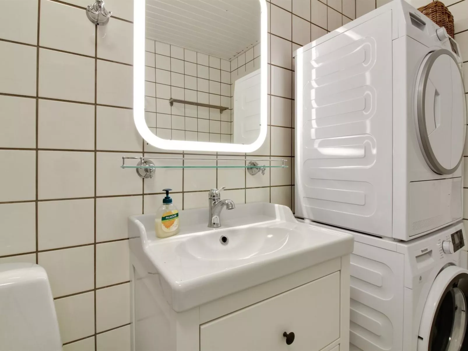 "Oddi" - 900m from the sea-Binnen