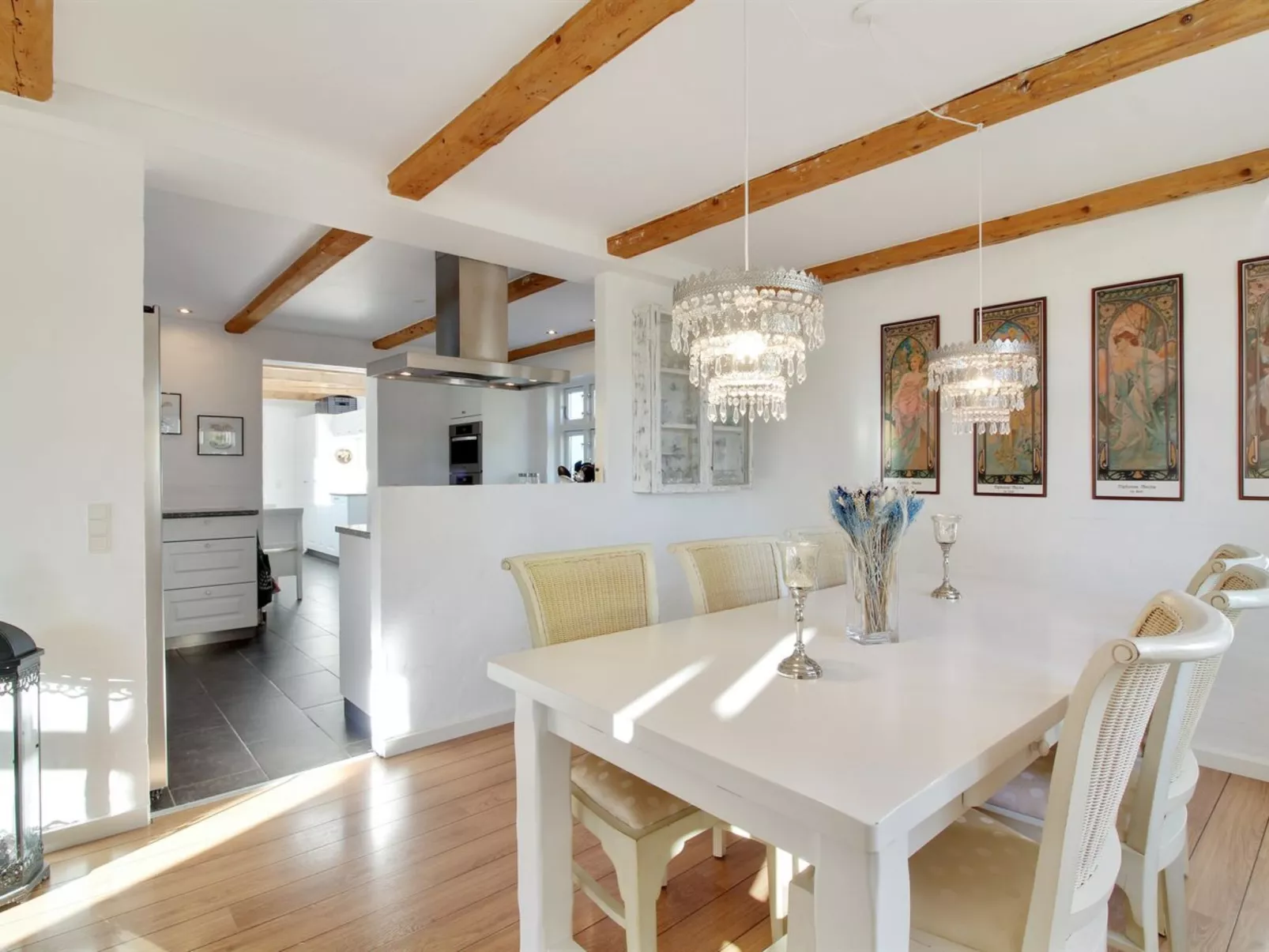 "Iara" - 6km from the sea-Binnen