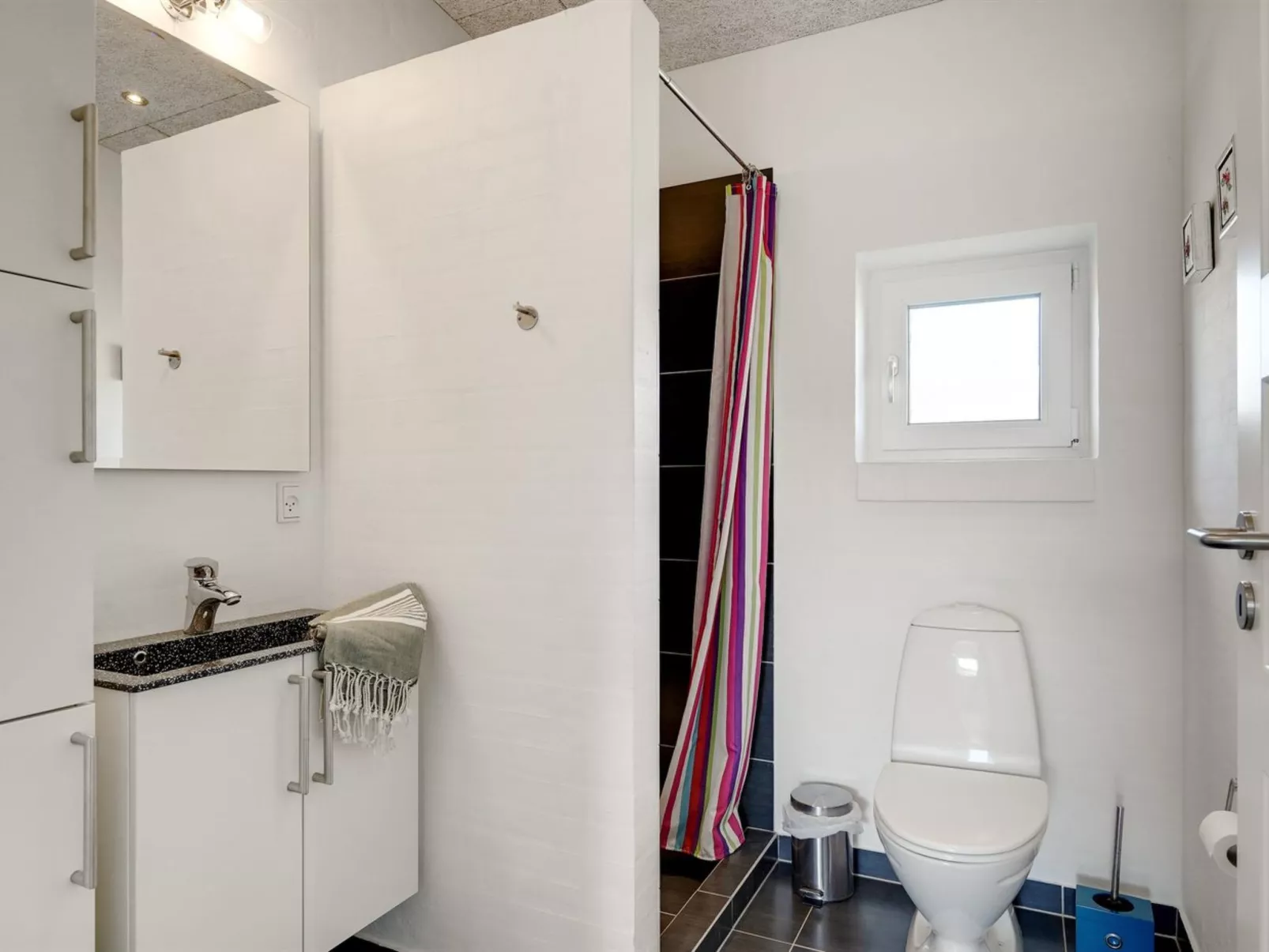 "Synthia" - 300m from the sea-Binnen