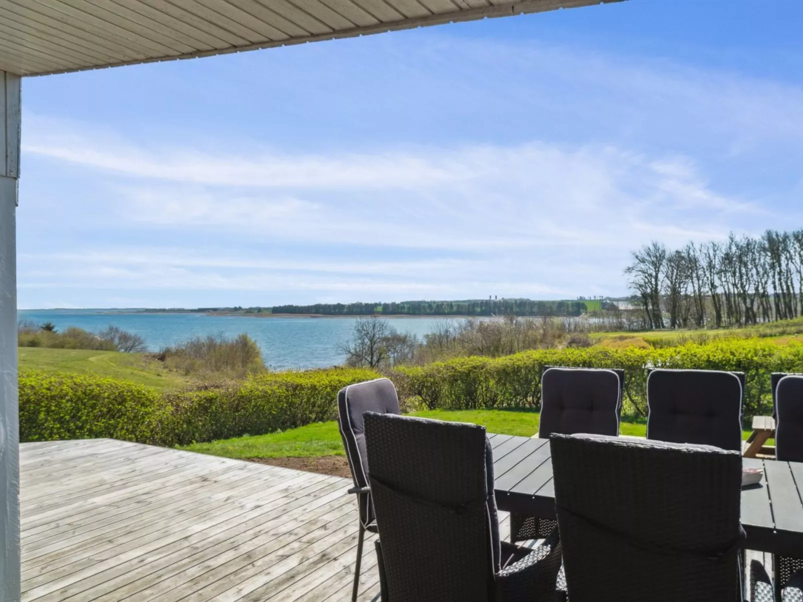 "Peetu" - 200m to the fjord-Buiten