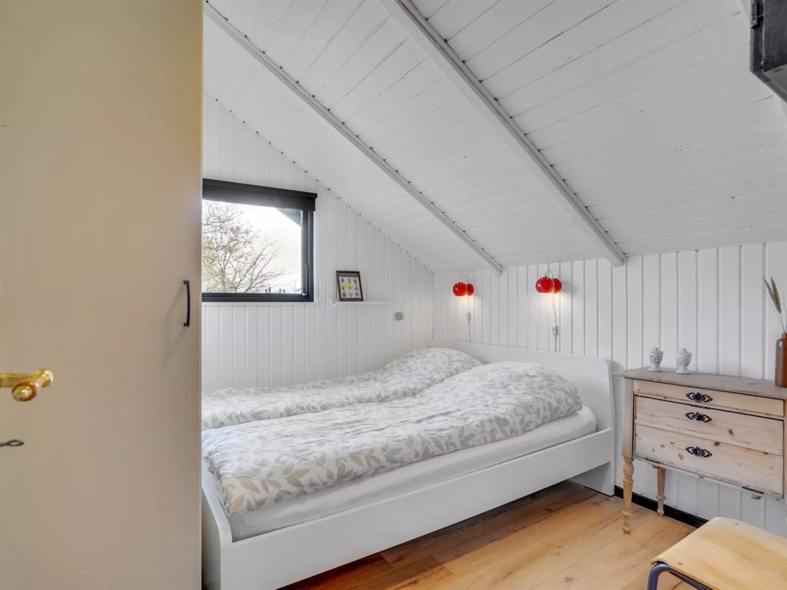 "Raita" - 350m to the fjord-Binnen