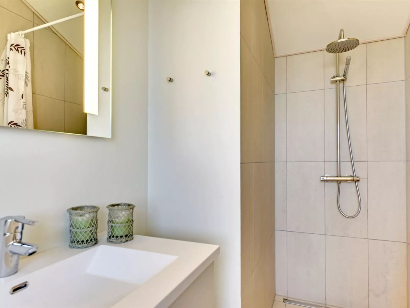 "Dimka" - 300m from the sea-Binnen