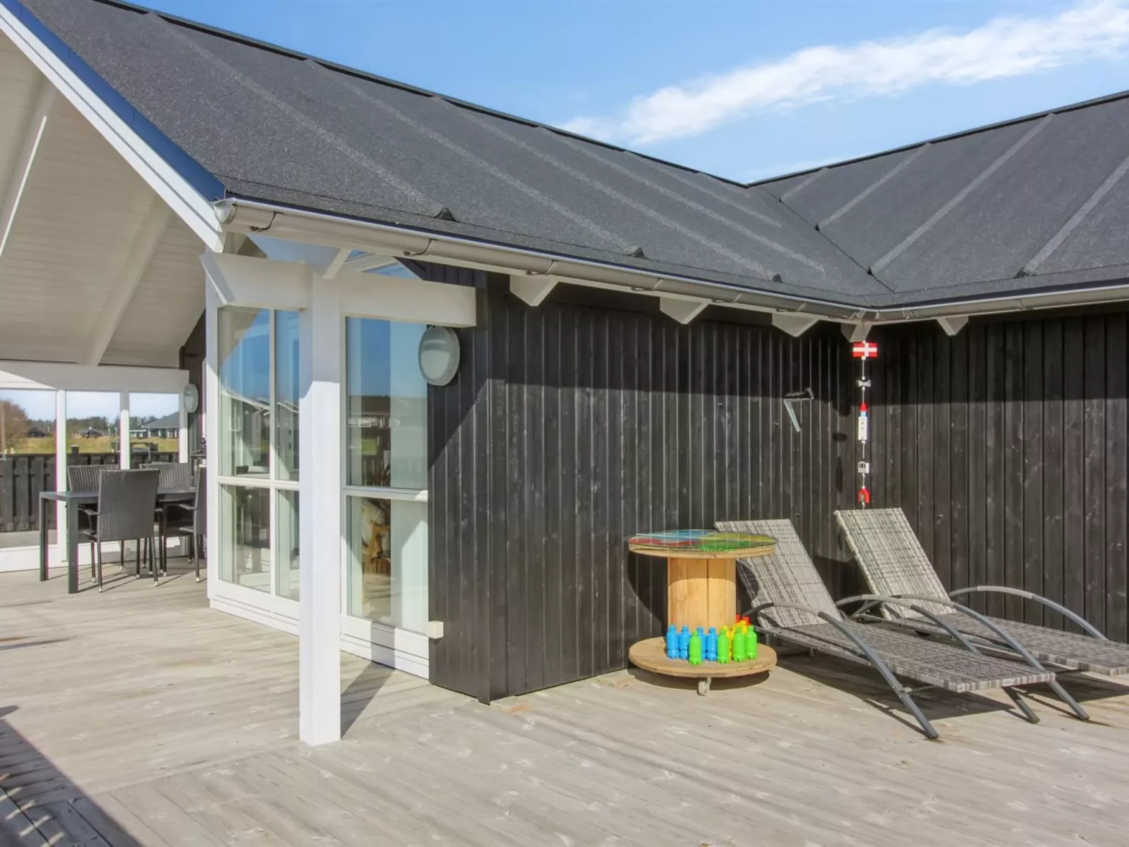 "Mirkka" - 1.5km from the sea-Buiten