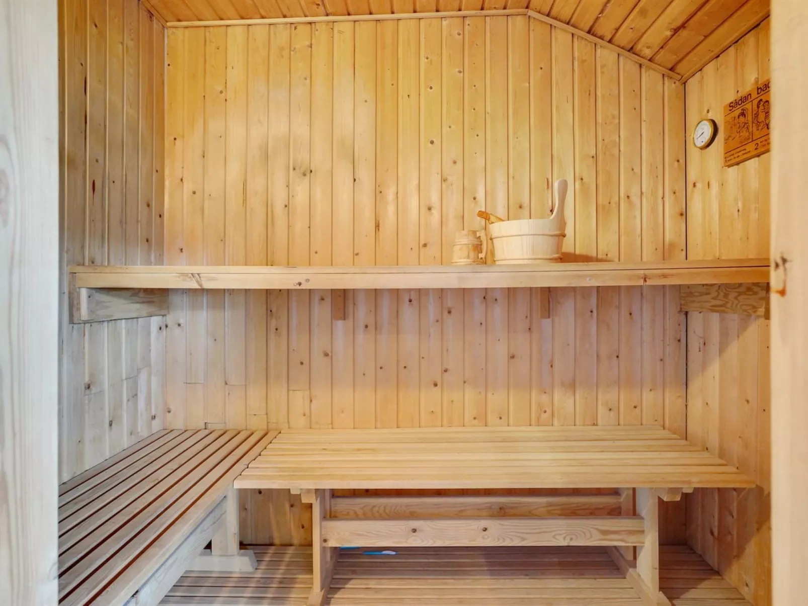 "Allida" - 800m from the sea-Binnen