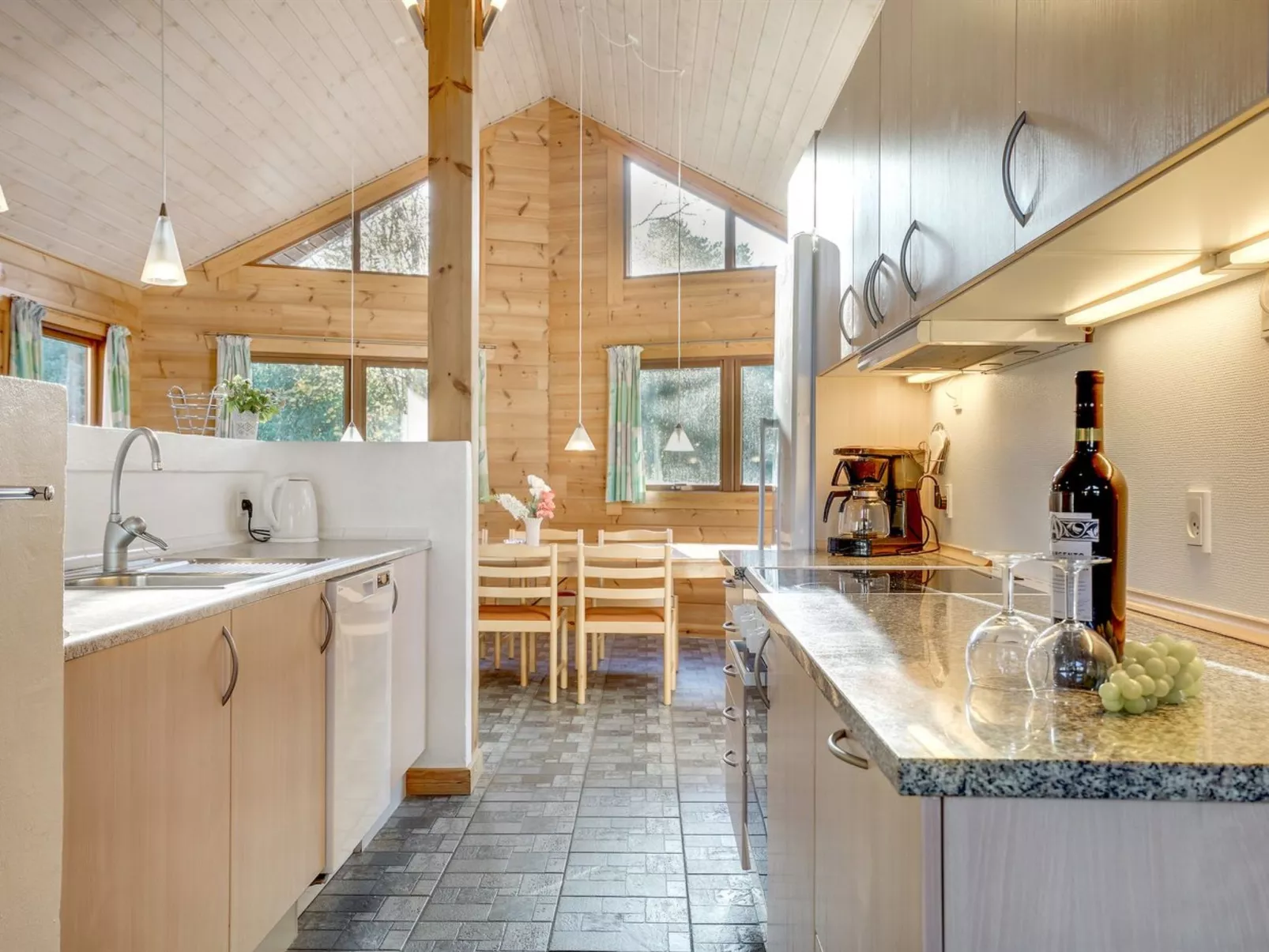 "Dora" - 180m from the sea-Binnen