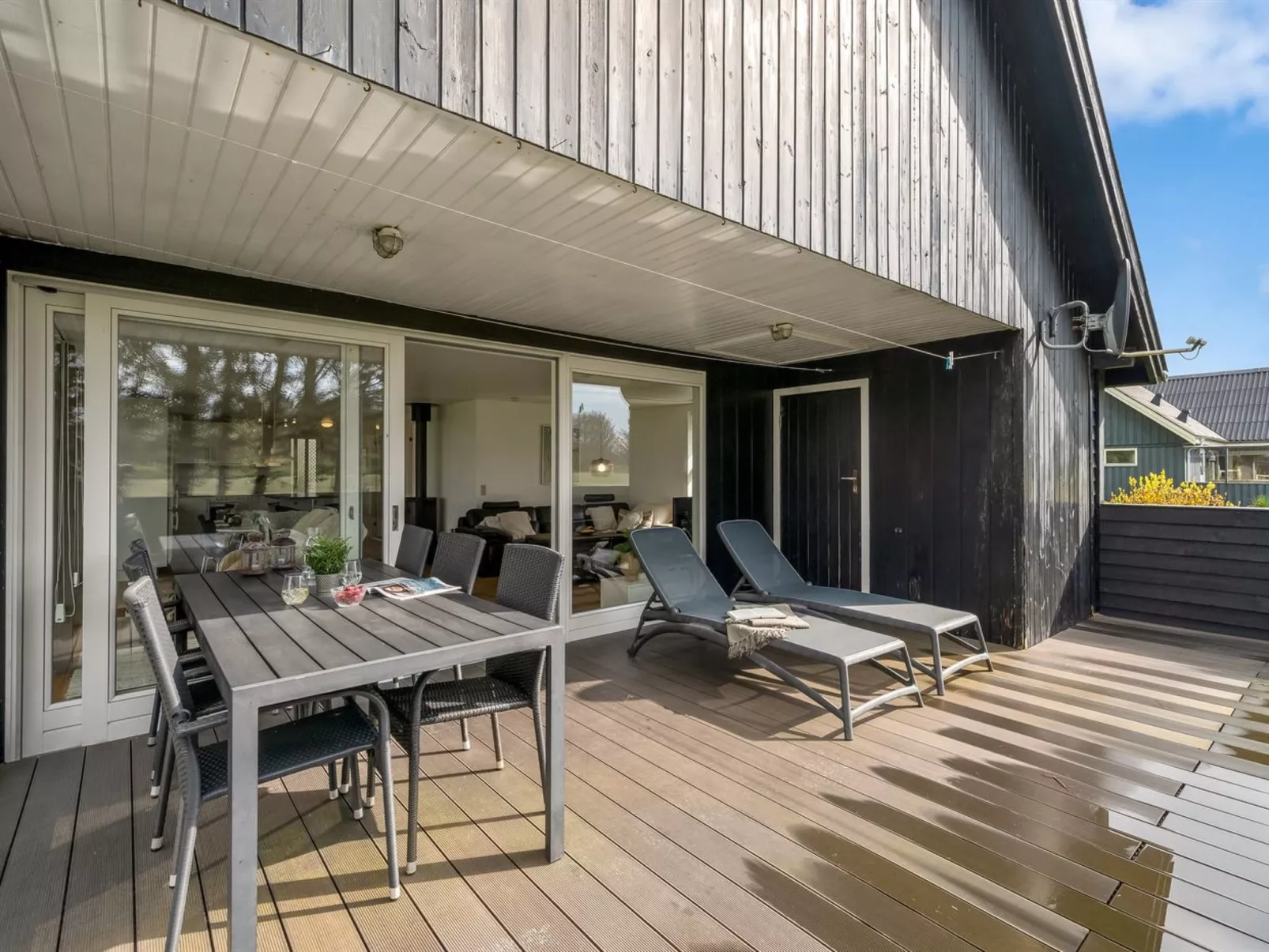 "Aleida" - 100m to the fjord-Buiten