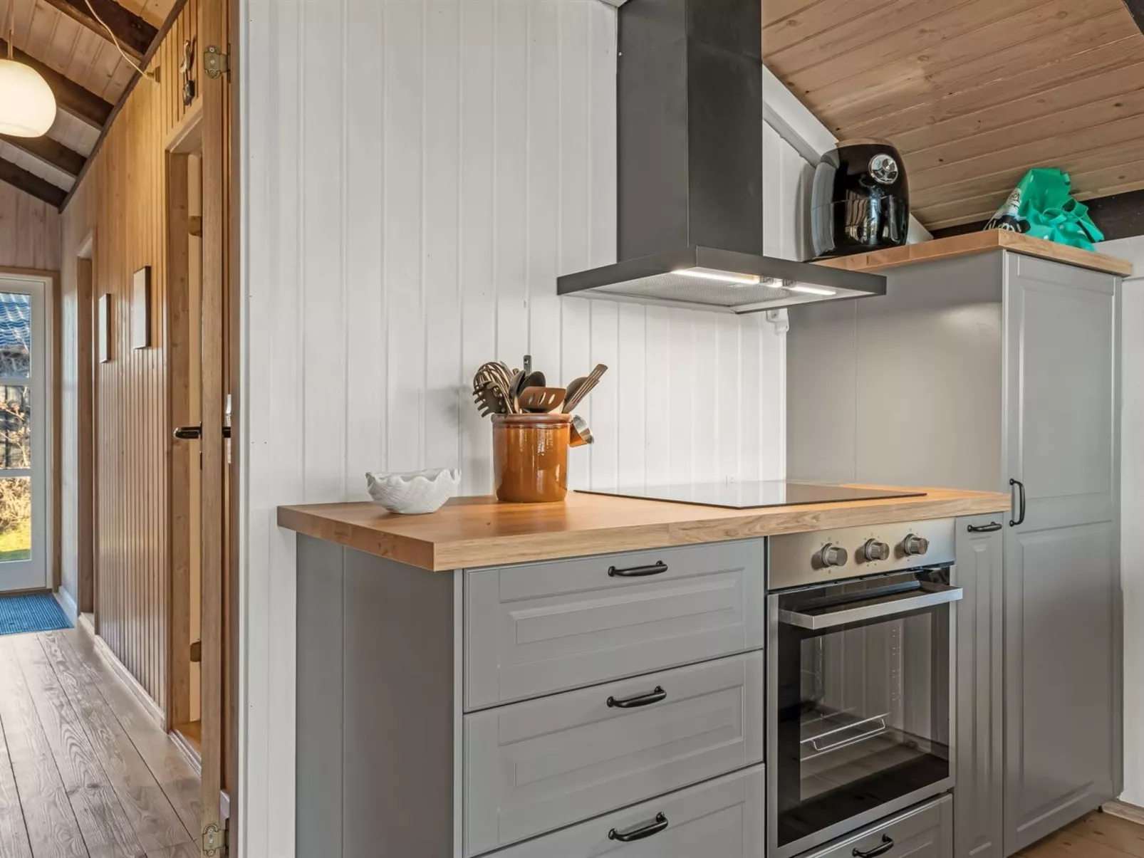 "Eliana" - 350m from the sea-Binnen