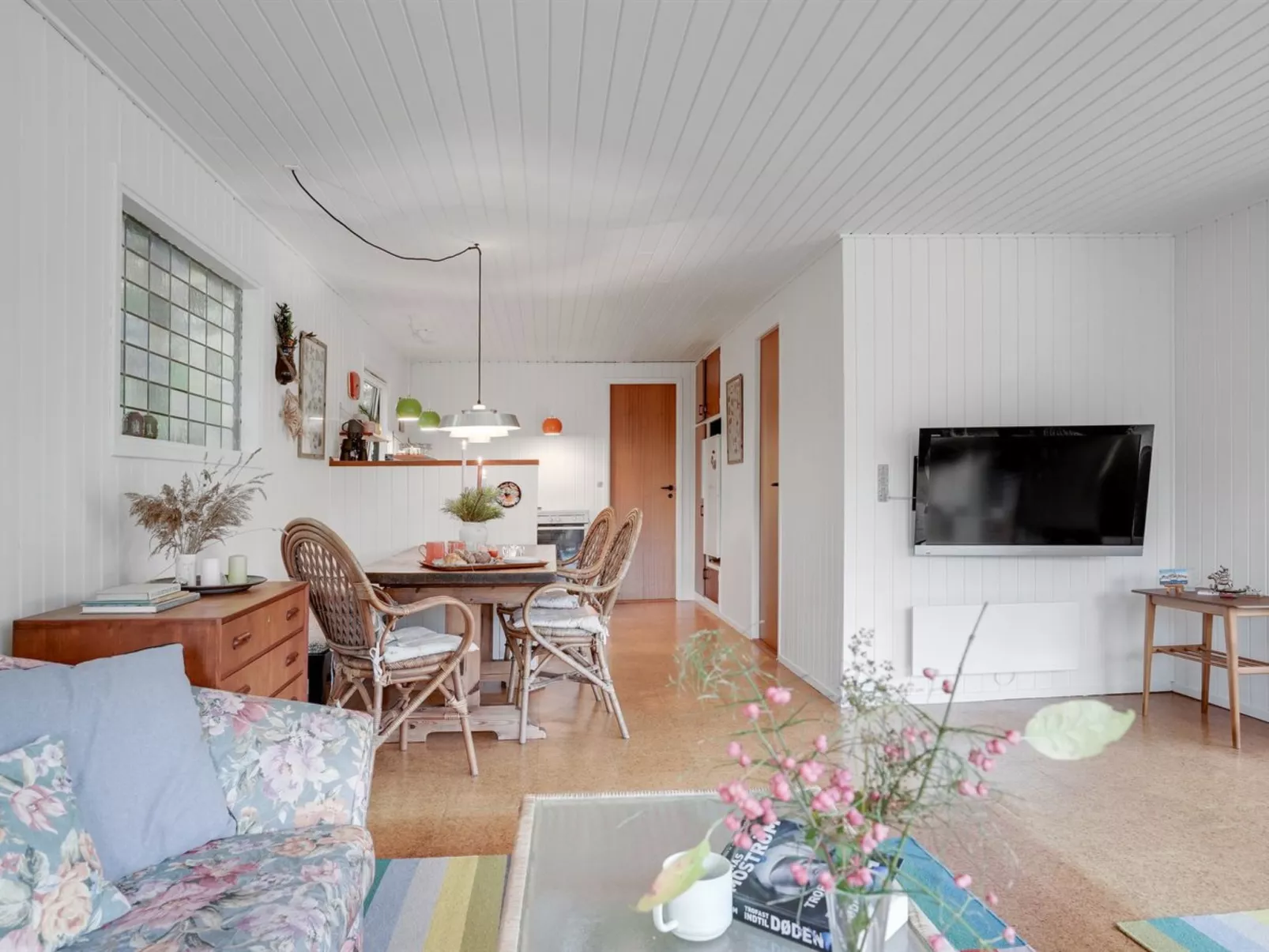 "Elmina" -  from the sea-Binnen