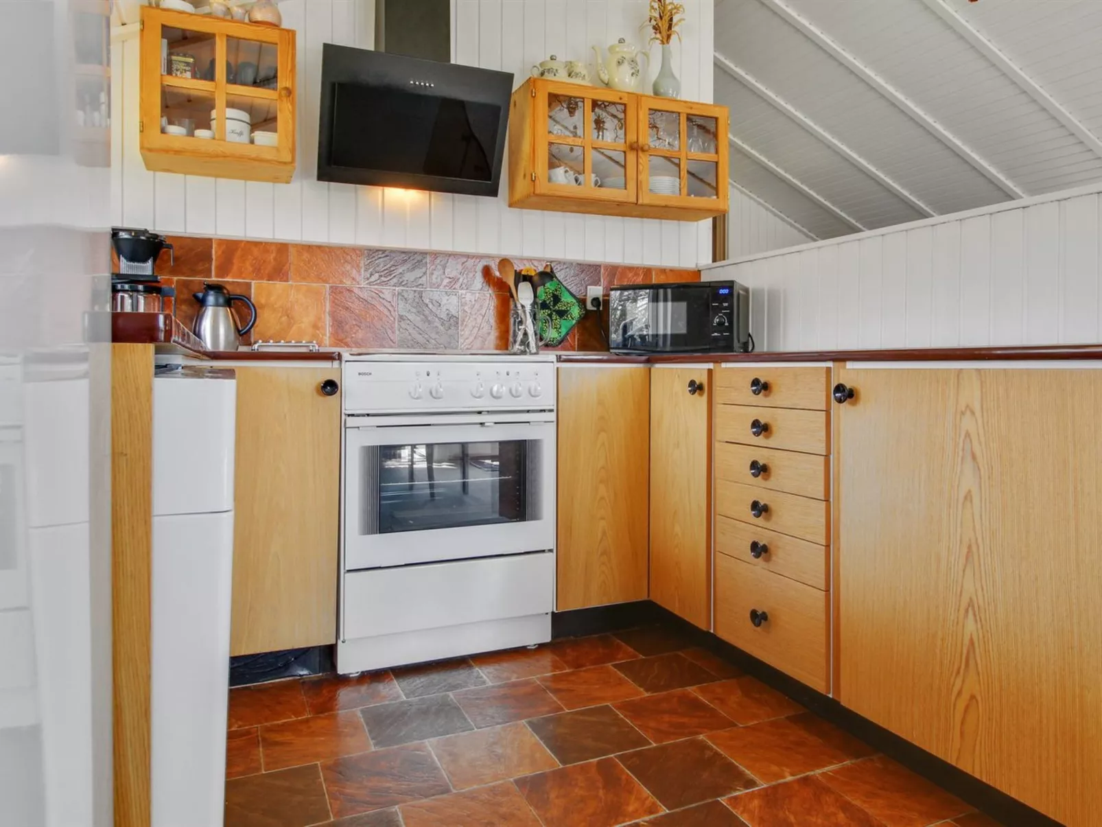 "Arona" - 1.5km from the sea-Binnen