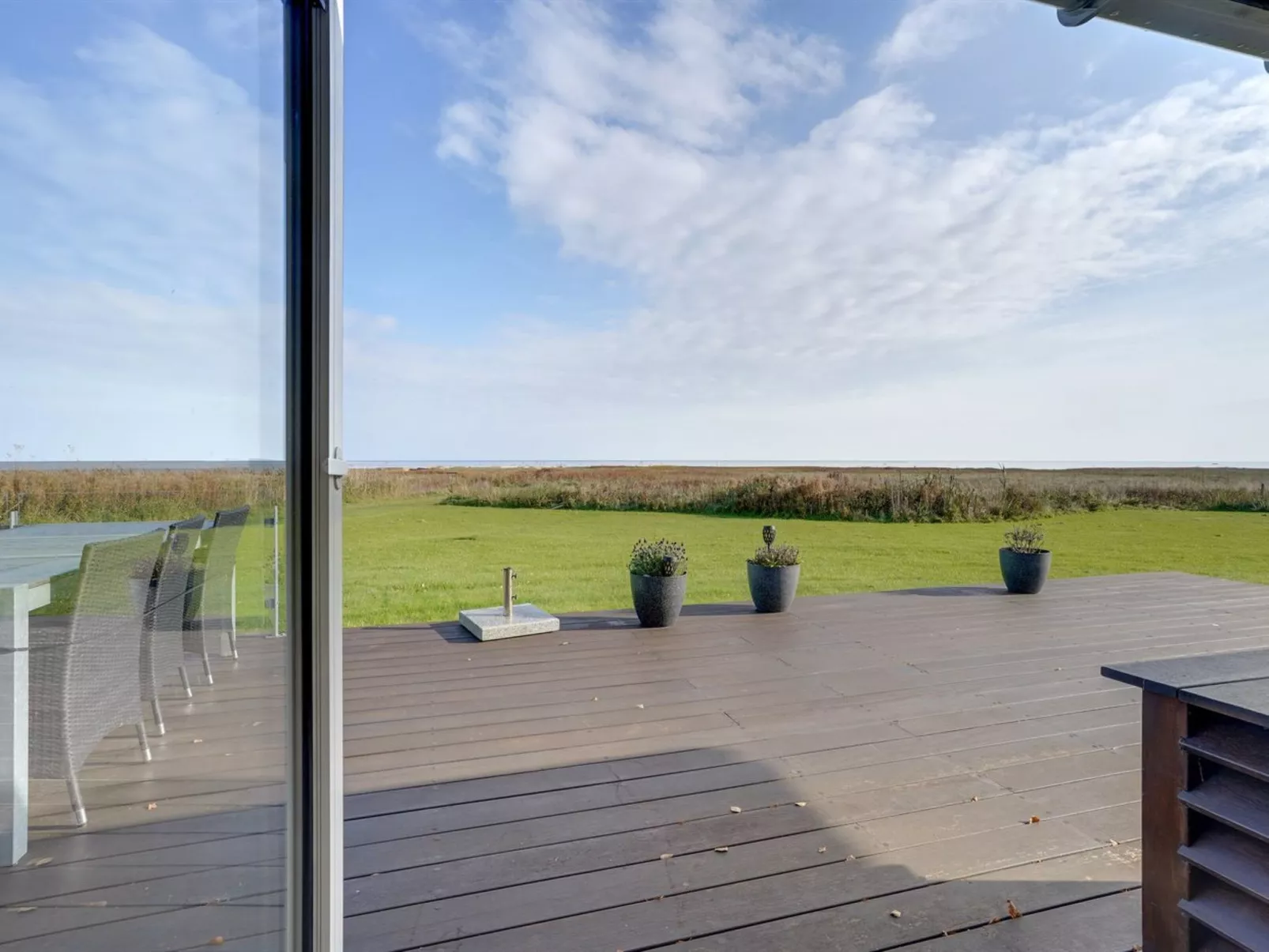 "Gisa" -  from the sea-Buiten