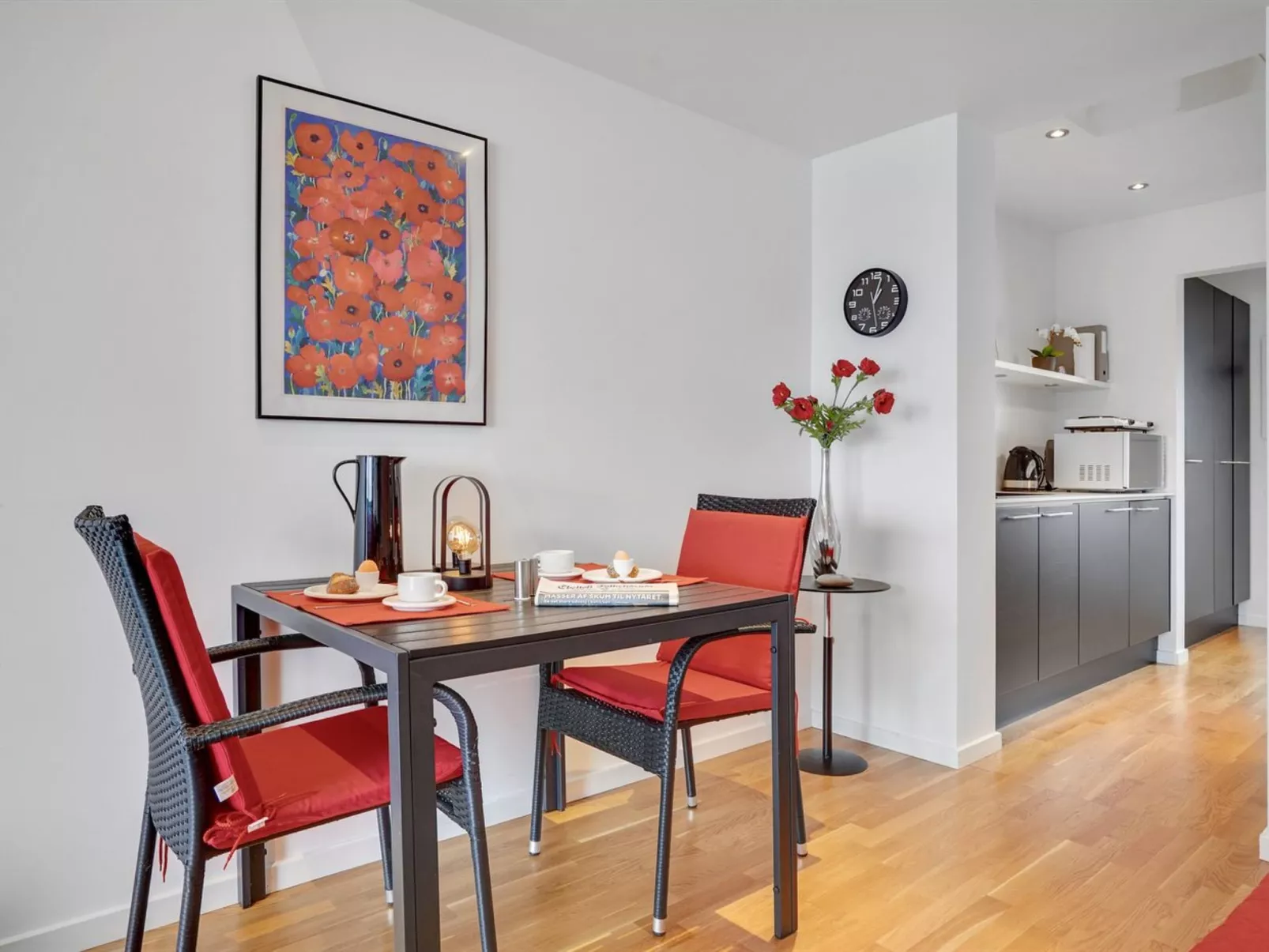 "Elvin" - 20m from the sea-Binnen