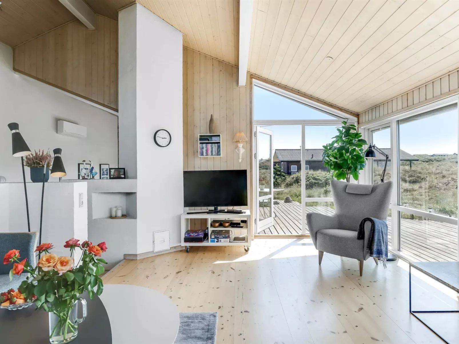 "Lauri" - 350m from the sea-Binnen