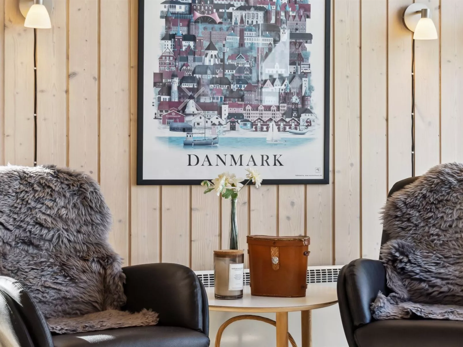 "Bjarni" - 239m from the sea-Binnen