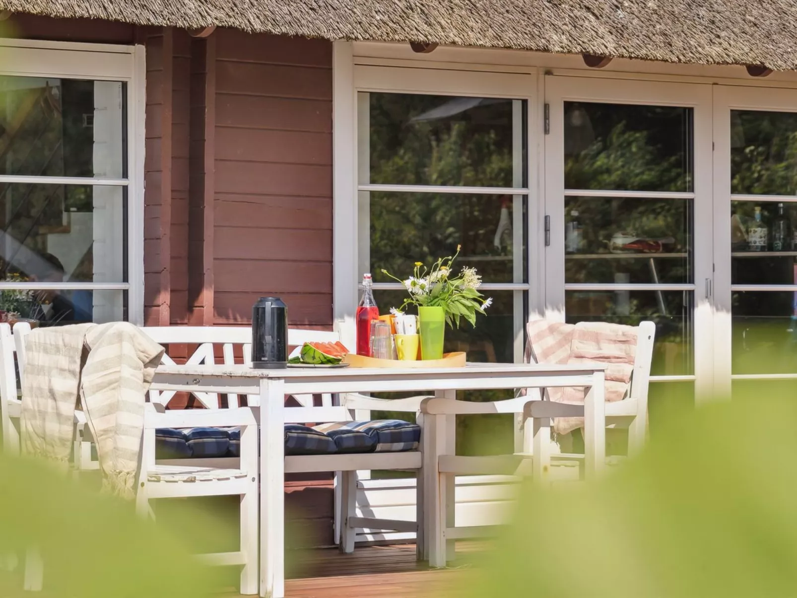 "Ginnie" - 300m from the sea-Buiten