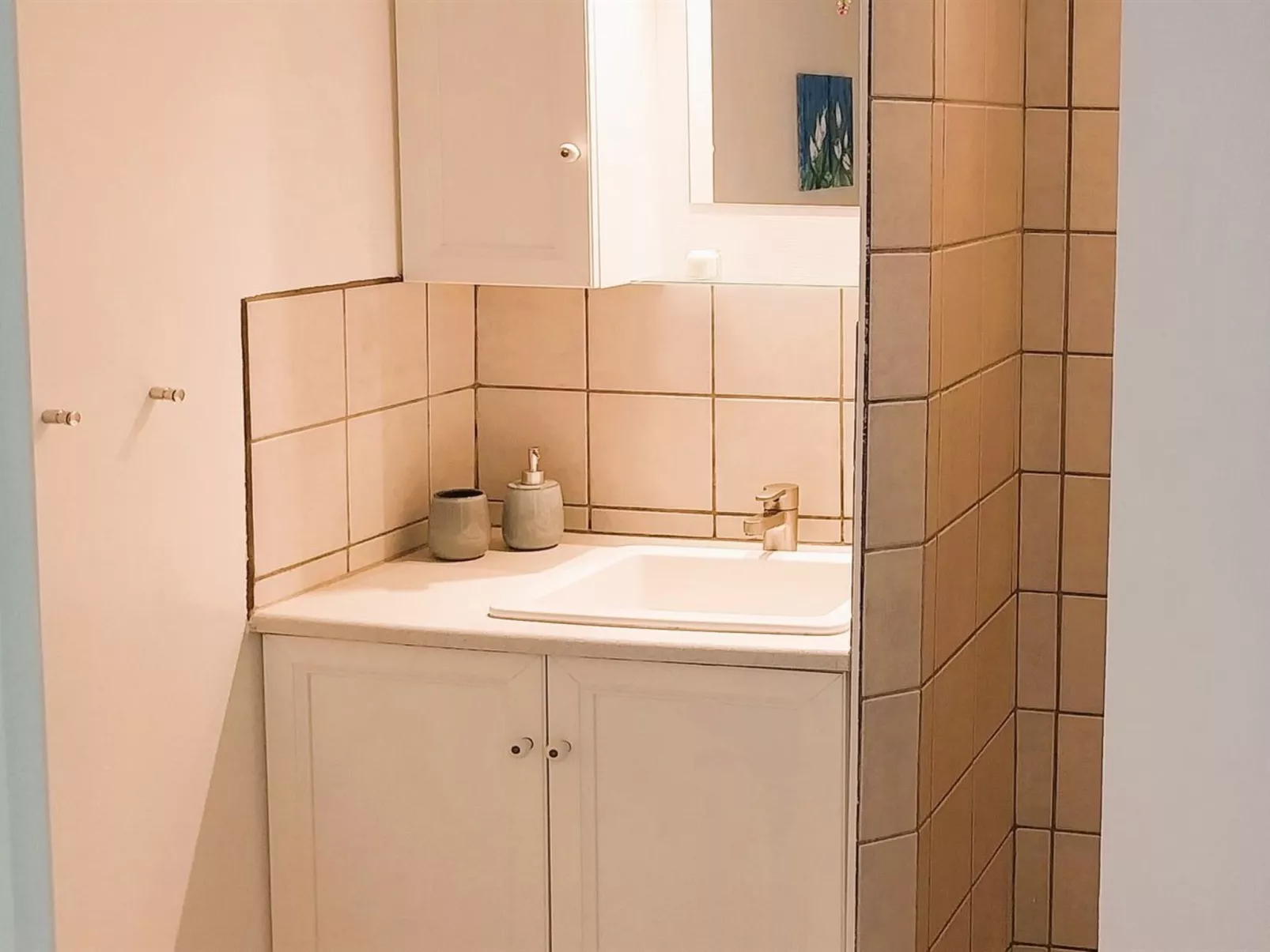 "Emira" - 50m from the sea-Binnen