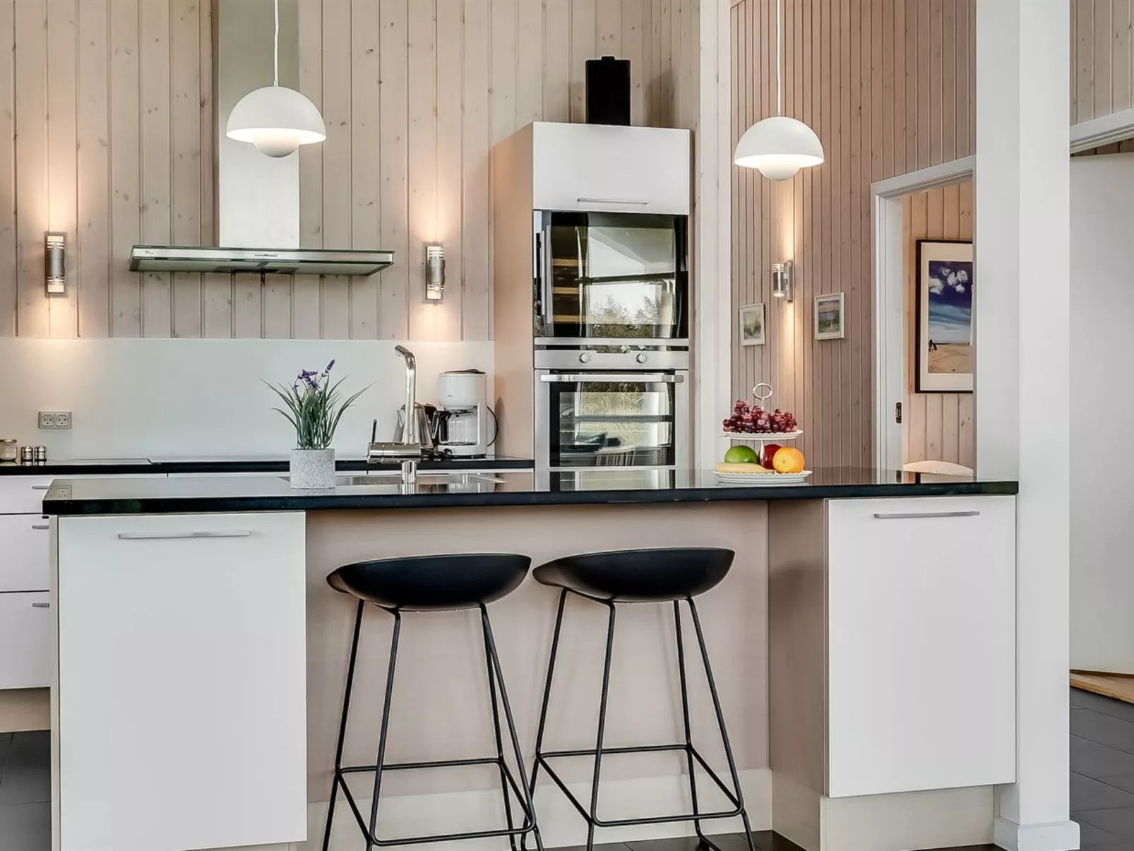 "Eskil" - 656m from the sea-Binnen