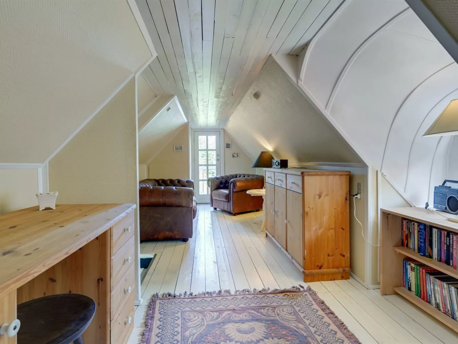 "Vemund" - 750m from the sea-Binnen