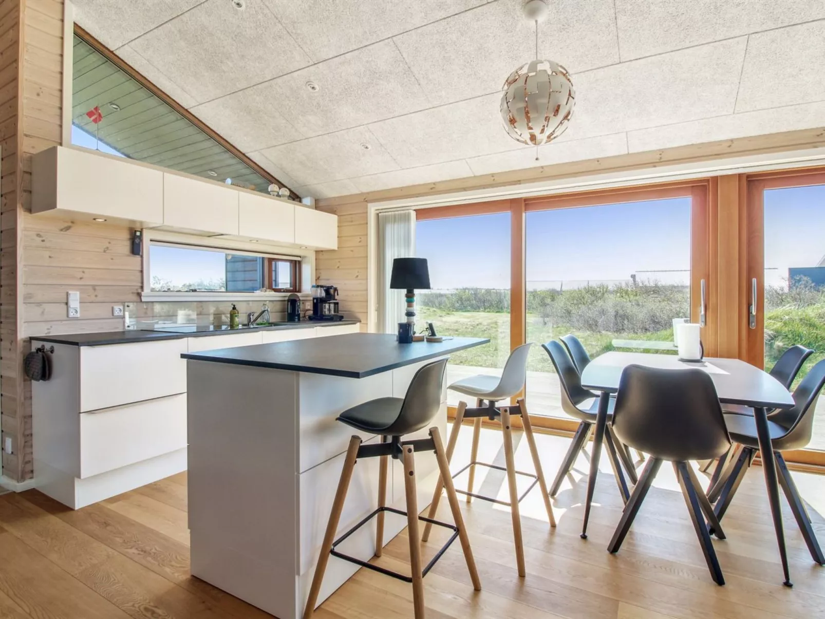 "Tuire" - 250m from the sea-Binnen