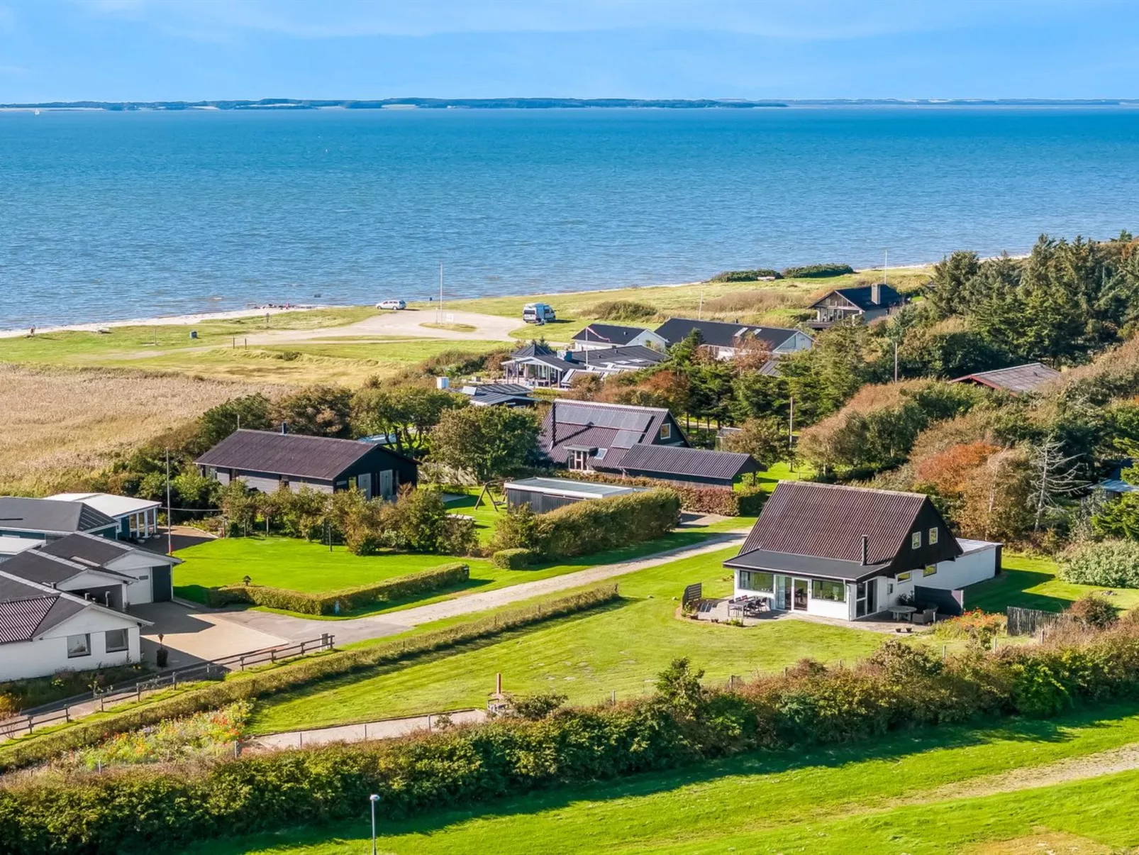 "Dunja" - 200m to the fjord-Buiten