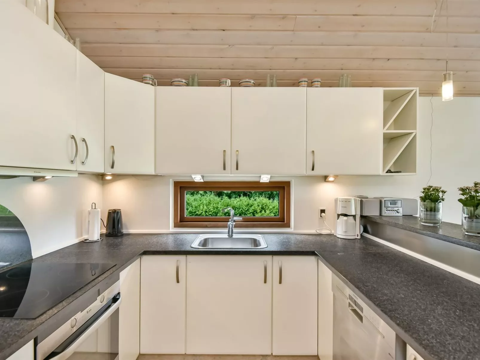 "Kyllikki" - 300m to the fjord-Binnen