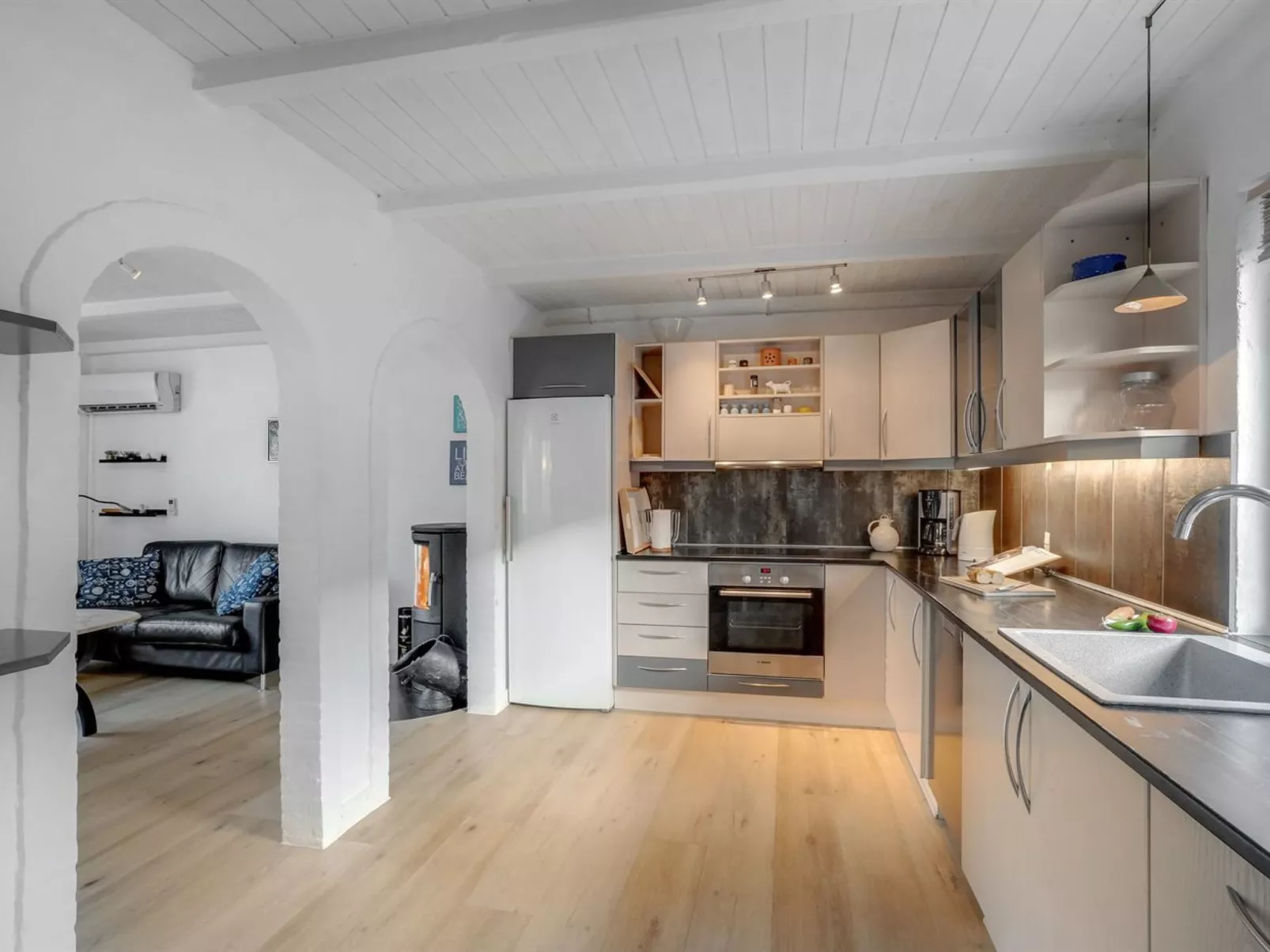 "Hethin" - 100m from the sea-Binnen