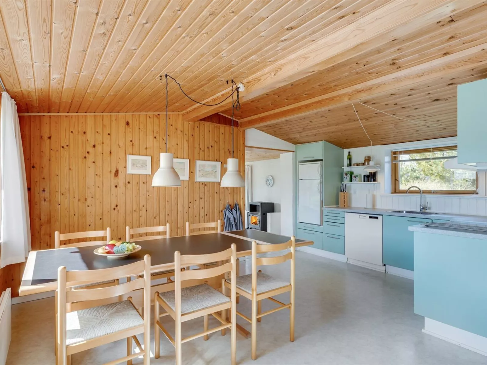 "Suki" - 650m from the sea-Binnen