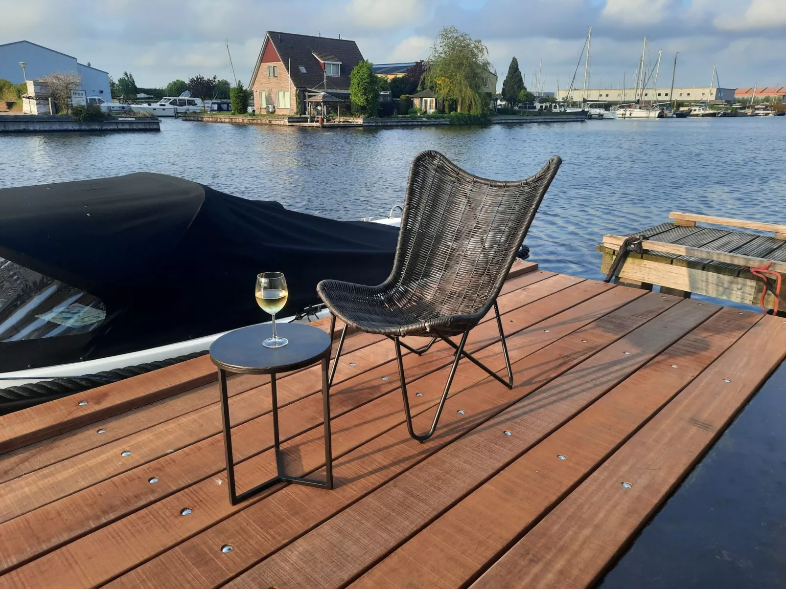 Harboursuite 2 incl. motorboot-Buiten