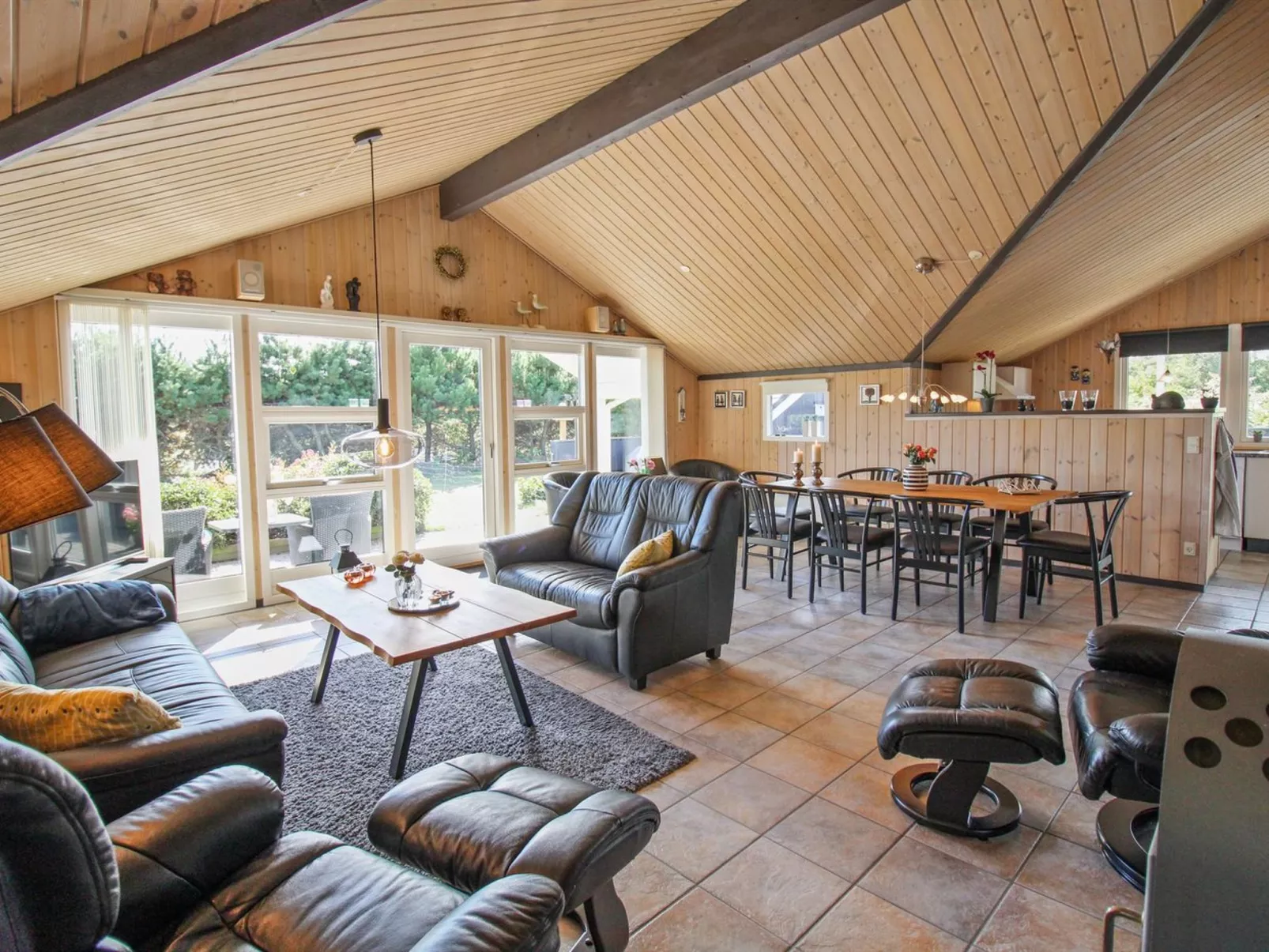 "Maureen" - 10.5km from the sea-Binnen